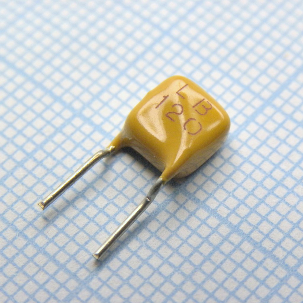 Самовосстанавливающийся предохранитель PTC 0.12A(hold) 0.24A(trip) 250V 3A 1W 1s 4Ohm, радиальные выводы, 6.5 X 11 X 4.6mm, россыпью