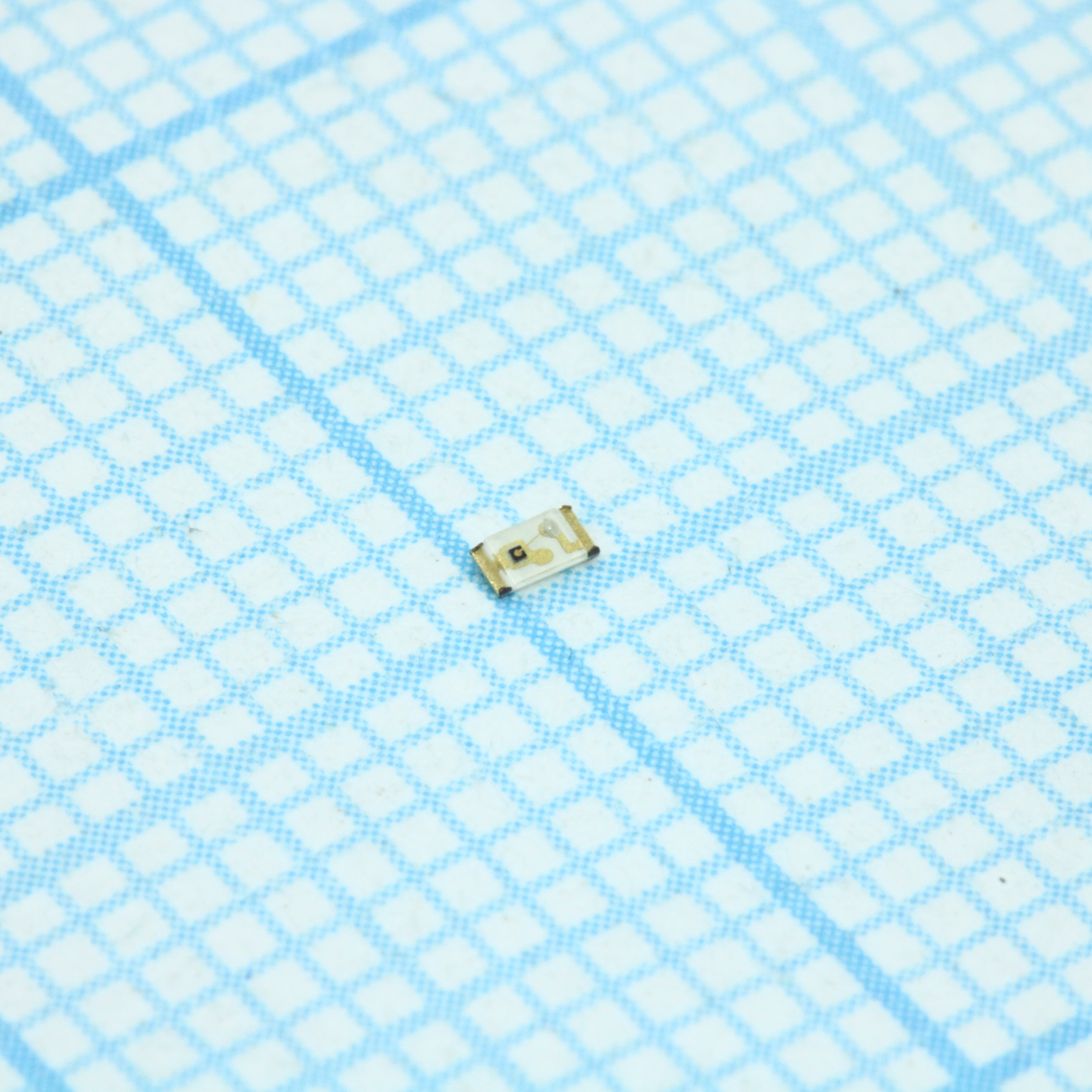 Светодиод smd 1,6х0,8мм/желтый/590нм/55-120мкд/прозрачный/120°