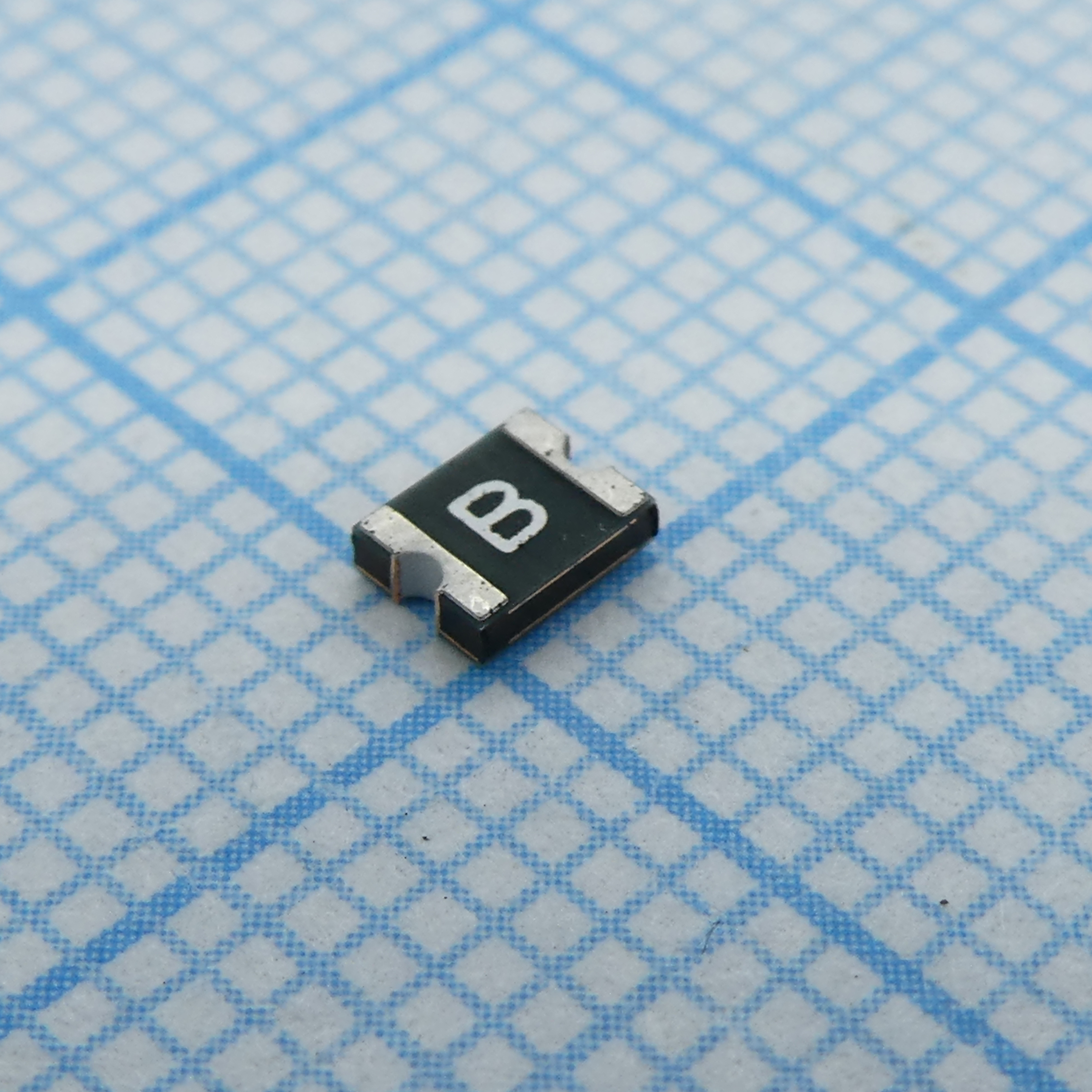 Самовосстанавливающийся предохранитель PTC 0.1A(hold) 0.3A(trip) 30VDC 10A 0.6W 1.5s 1.6Ohm SMD