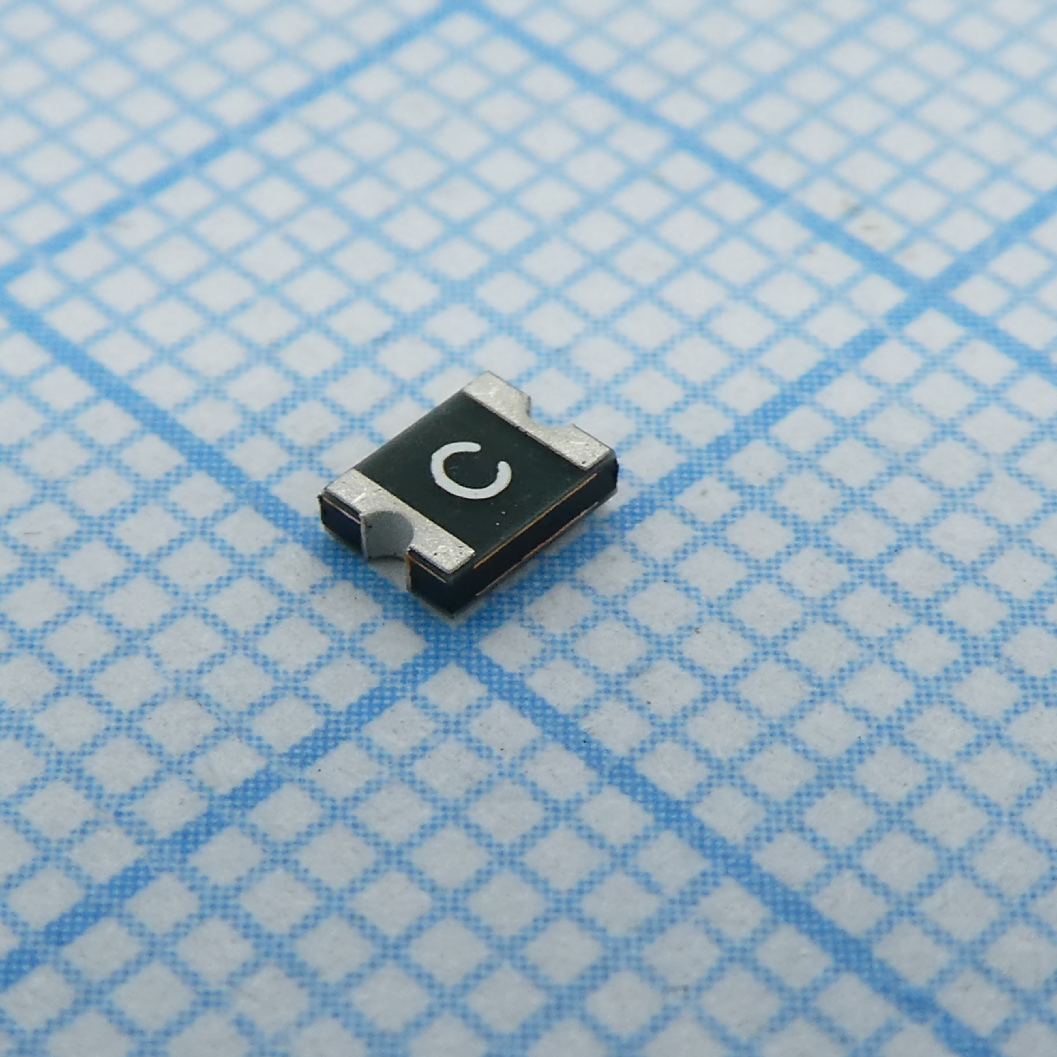 Самовосстанавливающийся предохранитель PTC 0.2A(hold) 0.4A(trip) 30VDC 10A 0.6W 0.02s 0.8Ohm SMD