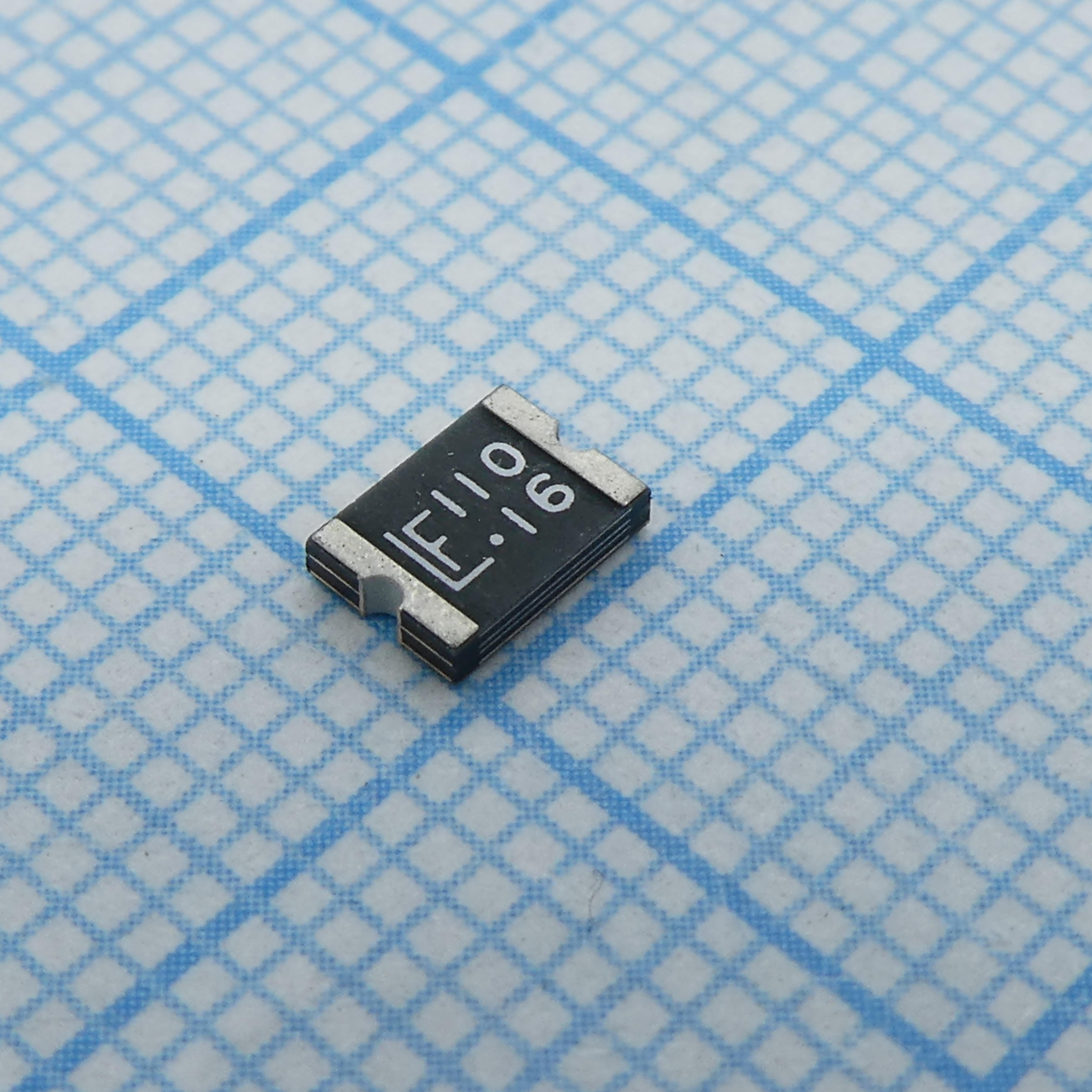 Самовосстанавливающийся предохранитель PTC 1.1A(hold) 1.95A(trip) 16VDC 100A 0.8W 0.3s 0.06Ohm SMD