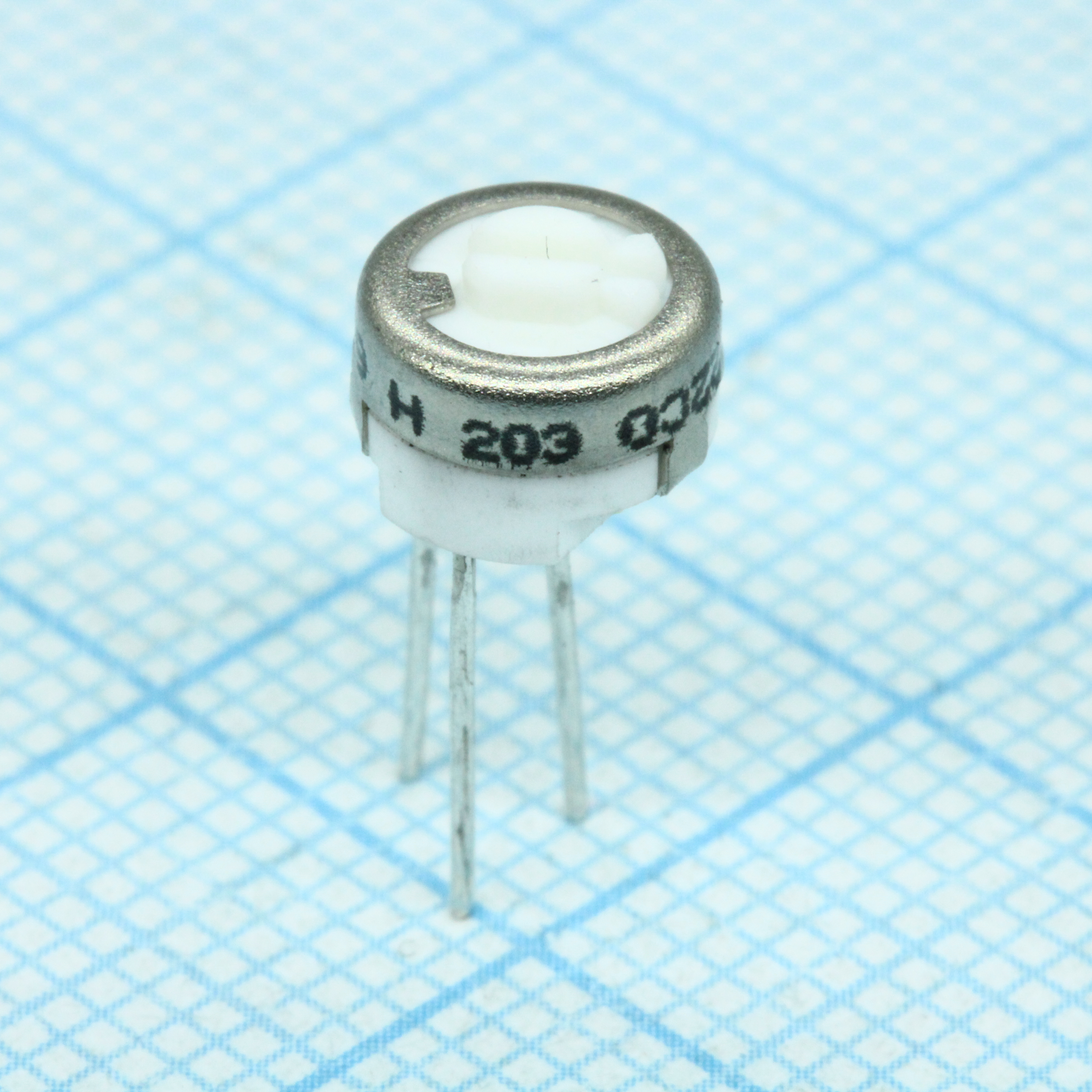 Потенциометр однооборотный керметный 20кОм 0.5Вт PC PIN