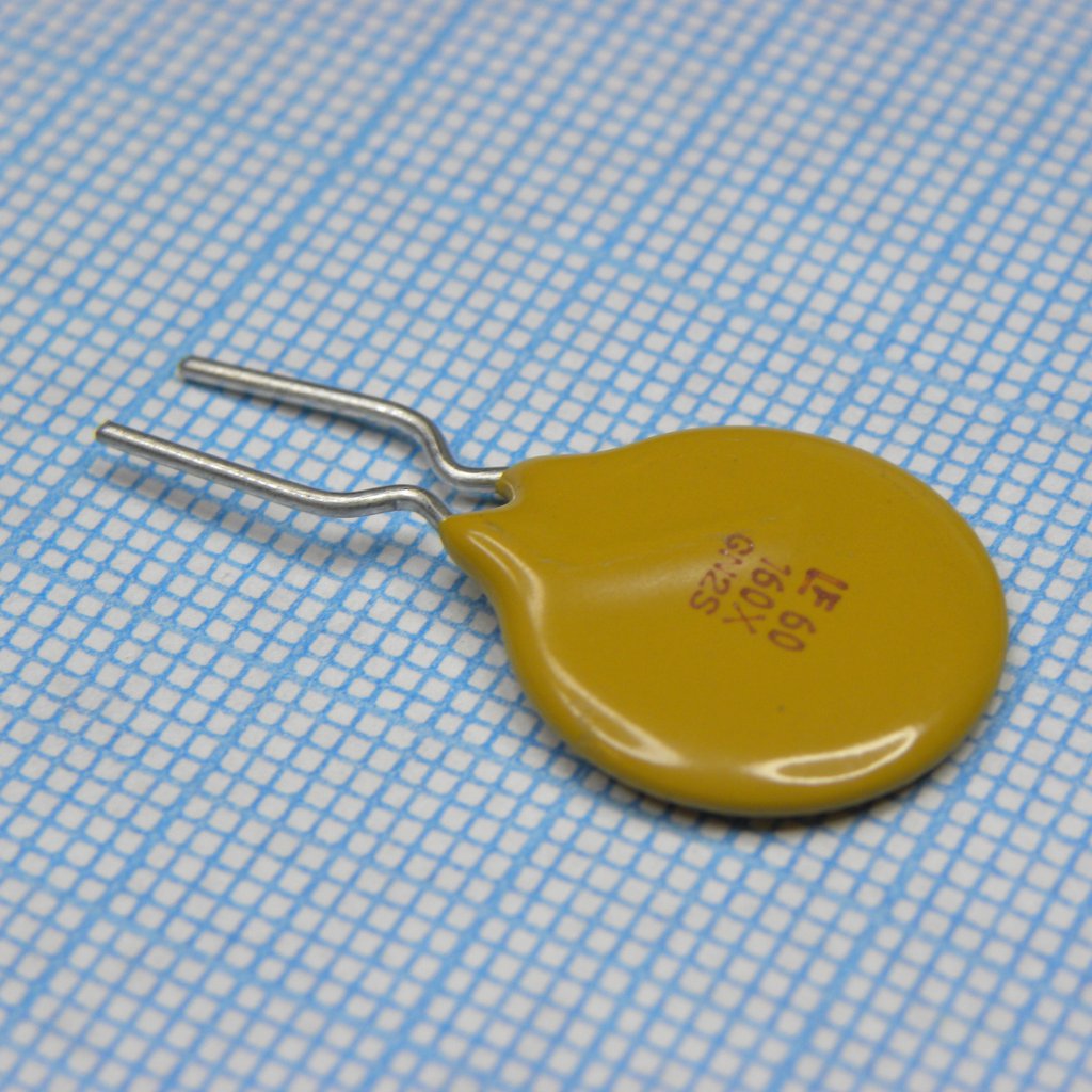 Самовосстанавливающийся предохранитель PTC 1.6A(hold) 3.2A(trip) 60VDC 40A 1.9W 11.4s 0.09Ohm Radial 15.36 X 3.1mm