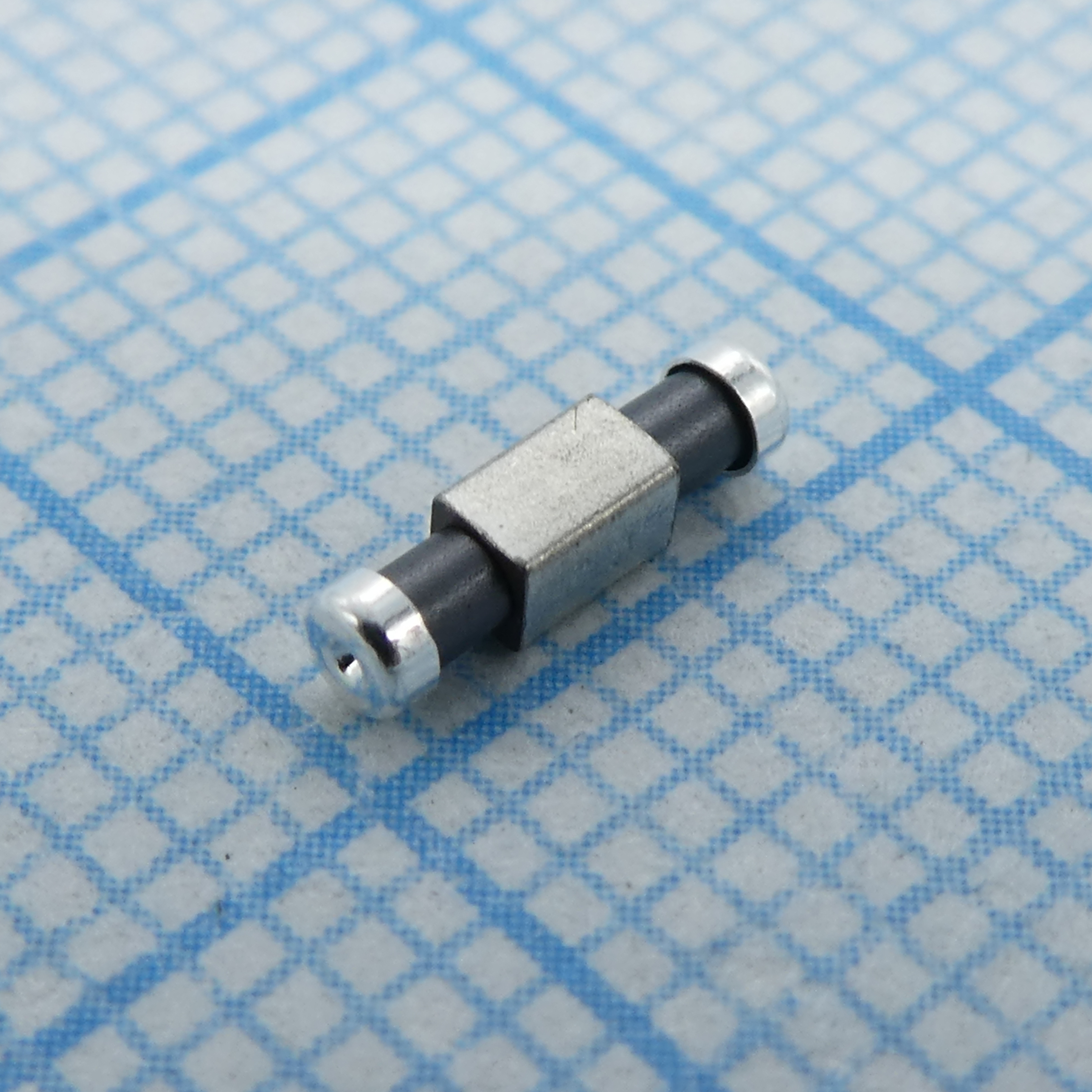 EMI фильтр индуктивно-емкостной 100pF ±30% 2A 50Vdc Flat Style SMD 2706 T/R