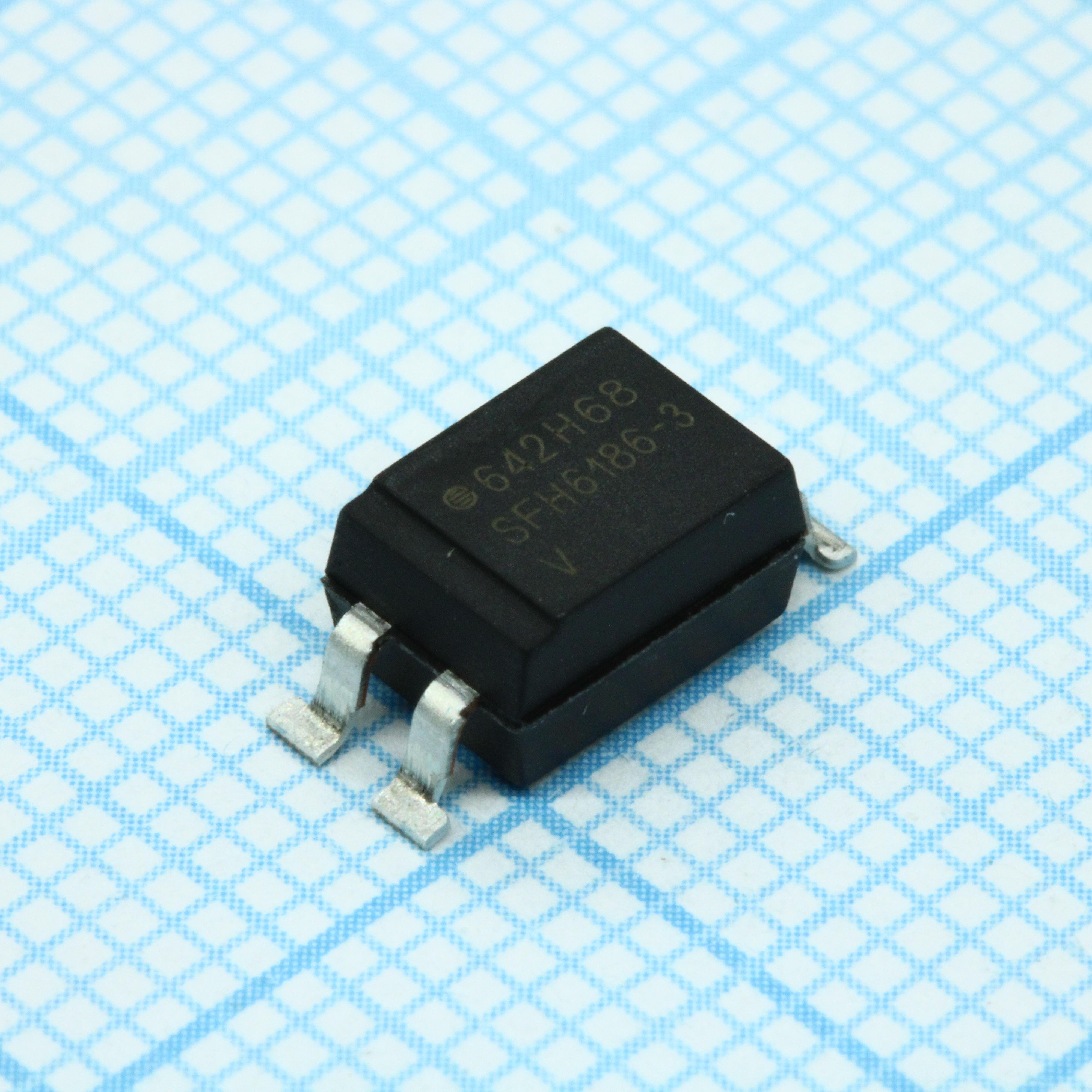 Оптоизолятор 5.3кВ транзисторный выход 4-SMD