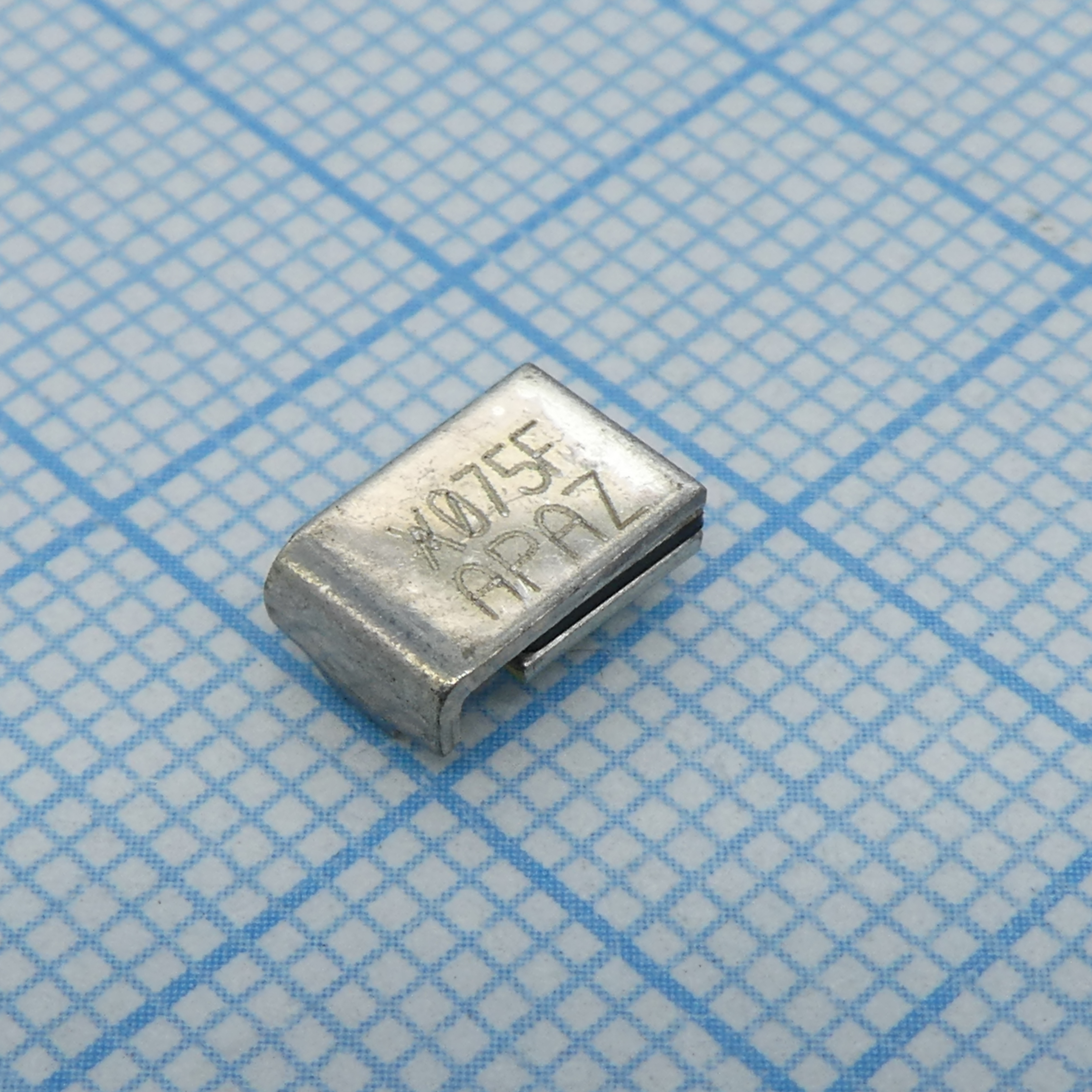 Самовосстанавливающийся предохранитель PTC 0.6A(hold) 1.48A(trip) 30VDC 40A 1.1W 20s 0.29Ohm