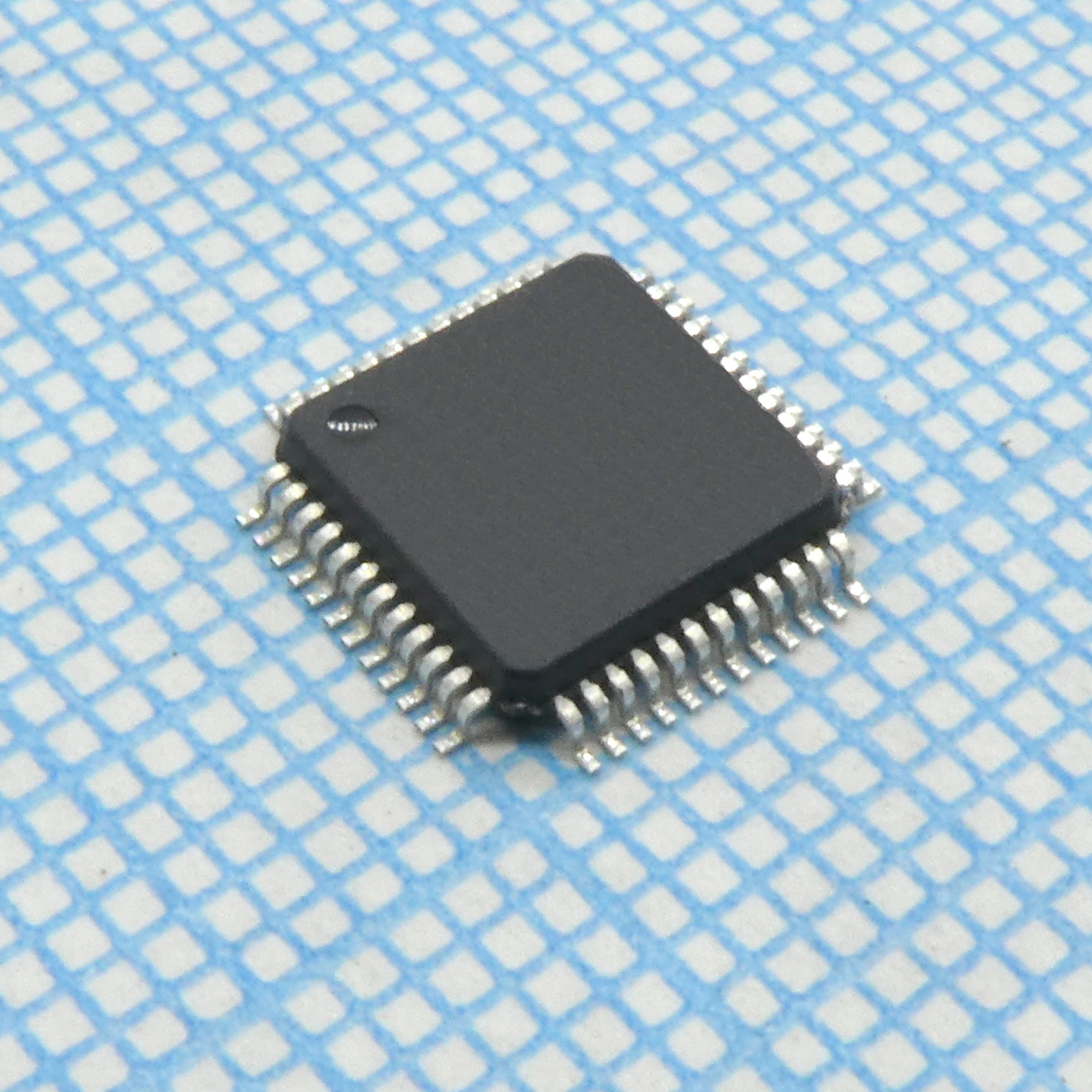 Микроконтроллер STM 32-бит ядро ARM 128K Флэш-память 48LQFP