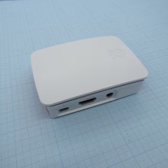 Официальный корпус для Raspberry Pi B+, 2, 3 (красно-белый) (Manufacturer code:TZT 241 AAA-01)
