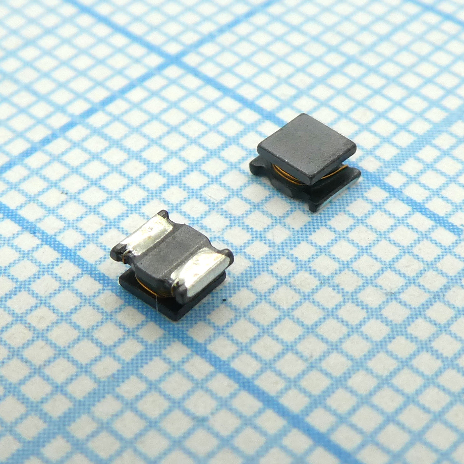 Катушка индуктивности SMD проволочная экранированная 2,2мкГн ±30% 1600мА, 0,076Ом по постоянному току, 1210 лента на катушке