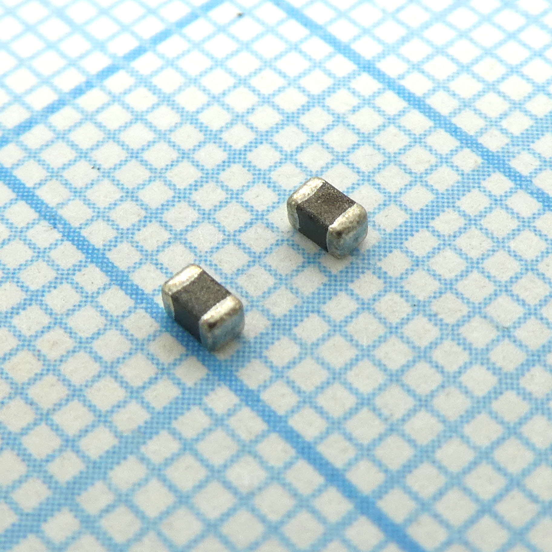 Многослойная индуктивность SMD на ферритовом сердечнике 1МГц 22мкГн ±30% 13мА 0,35Ом по постоянному току