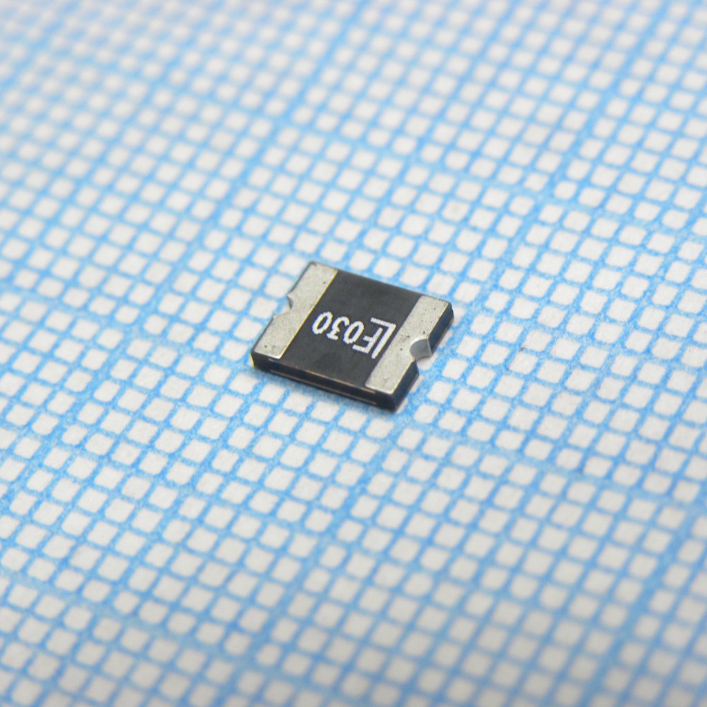 Самовосстанавливающийся предохранитель PTC 0.3A(hold) 0.6A(trip) 60VDC 20A 1.4W 3s 0.5Ohm SMD Solder Pad 2016 T/R