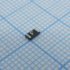 Самовосстанавливающийся предохранитель PTC 0.5A(hold) 1A(trip) 6VDC 100A 0.6W 0.1s 0.15Ohm SMD