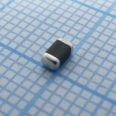 Варистор типоразмера 1206, 50VAC/68VDC 180А 90В 0.1Вт, SMD