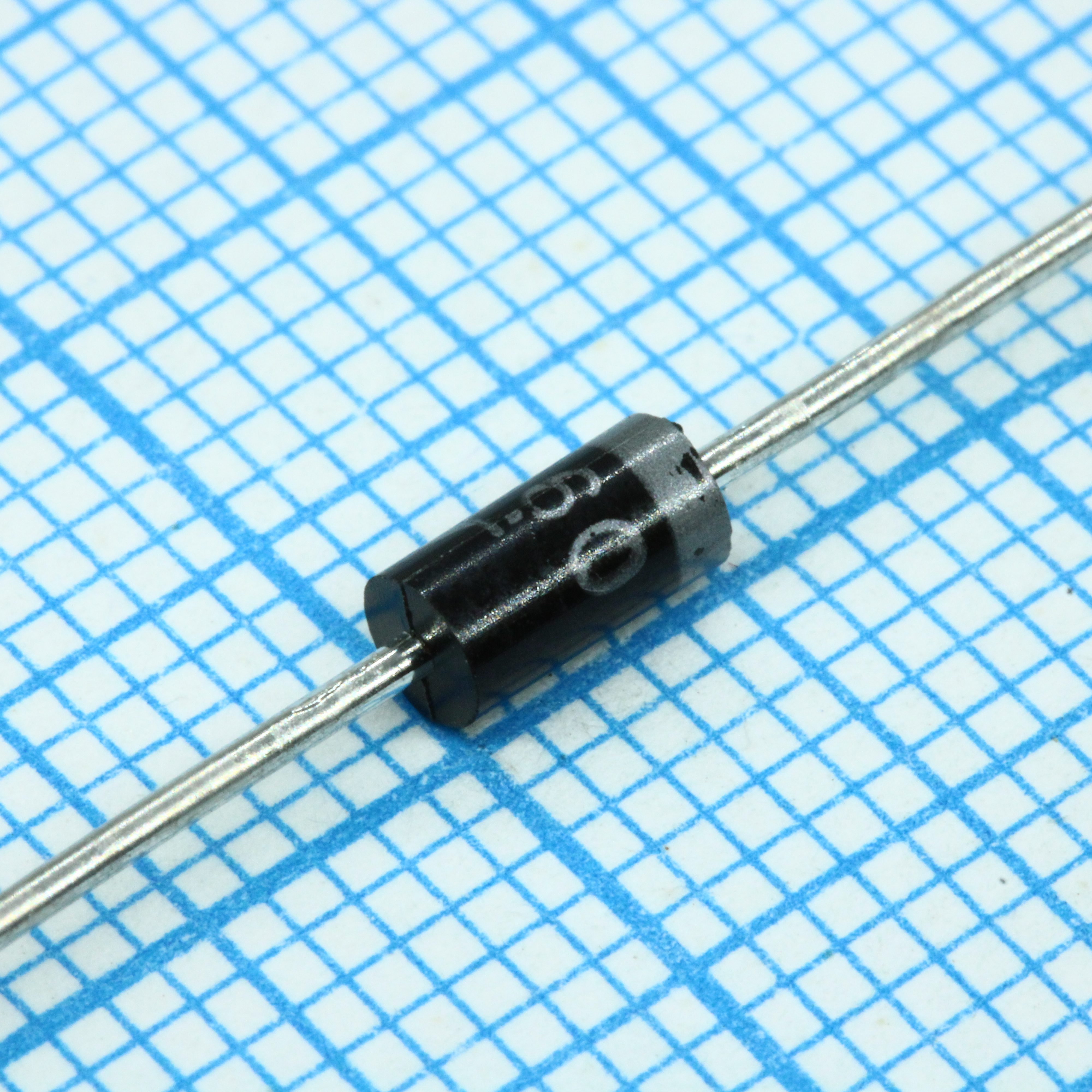 Диод Шоттки  60V 1 А 0.7V