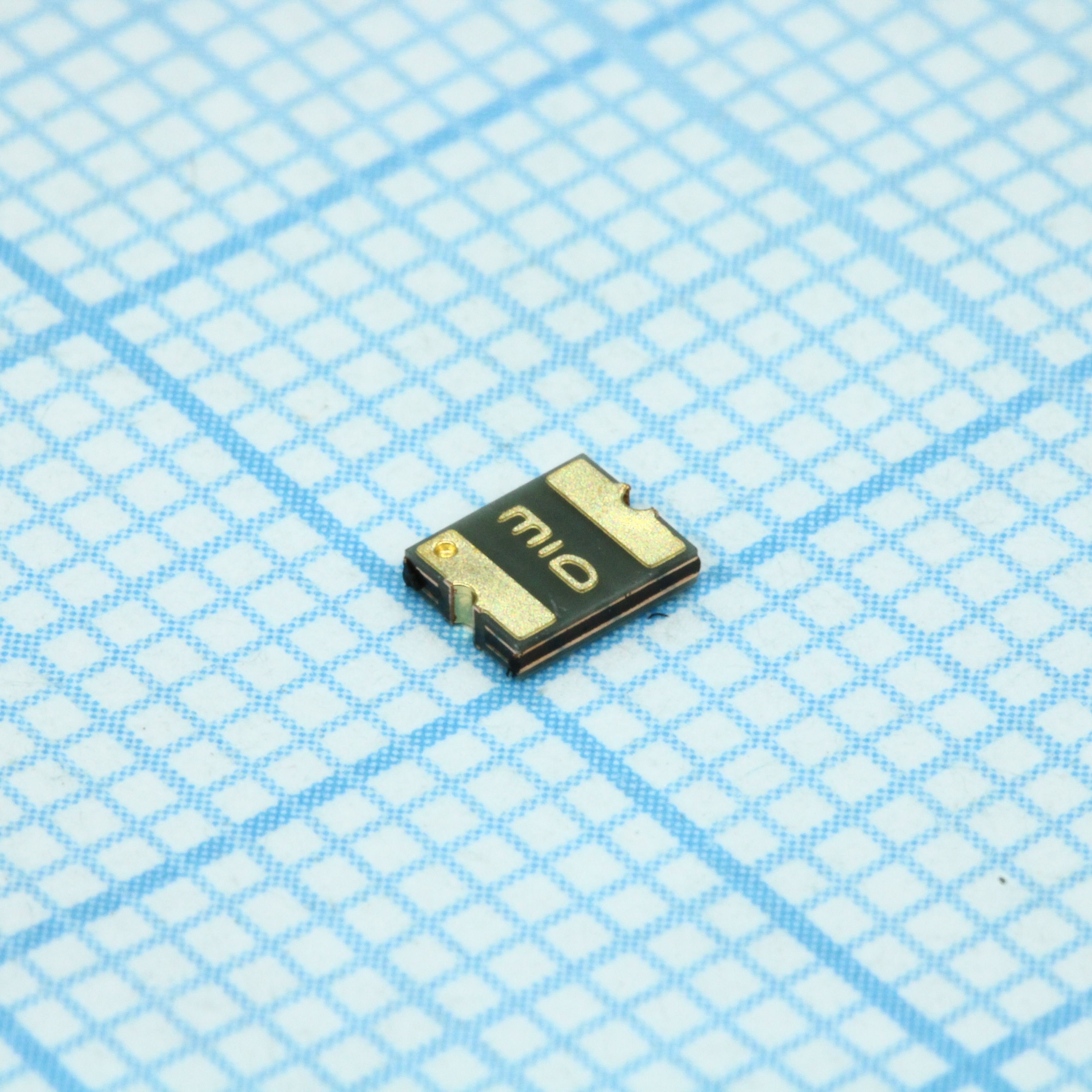 Самовосстанавливающийся предохранитель PTC 0.35A(hold) 0.75A(trip) 6V 40A 0.6W 0.2s 0.2Ohm SMD Solder Pad 1210 T/R Automoti