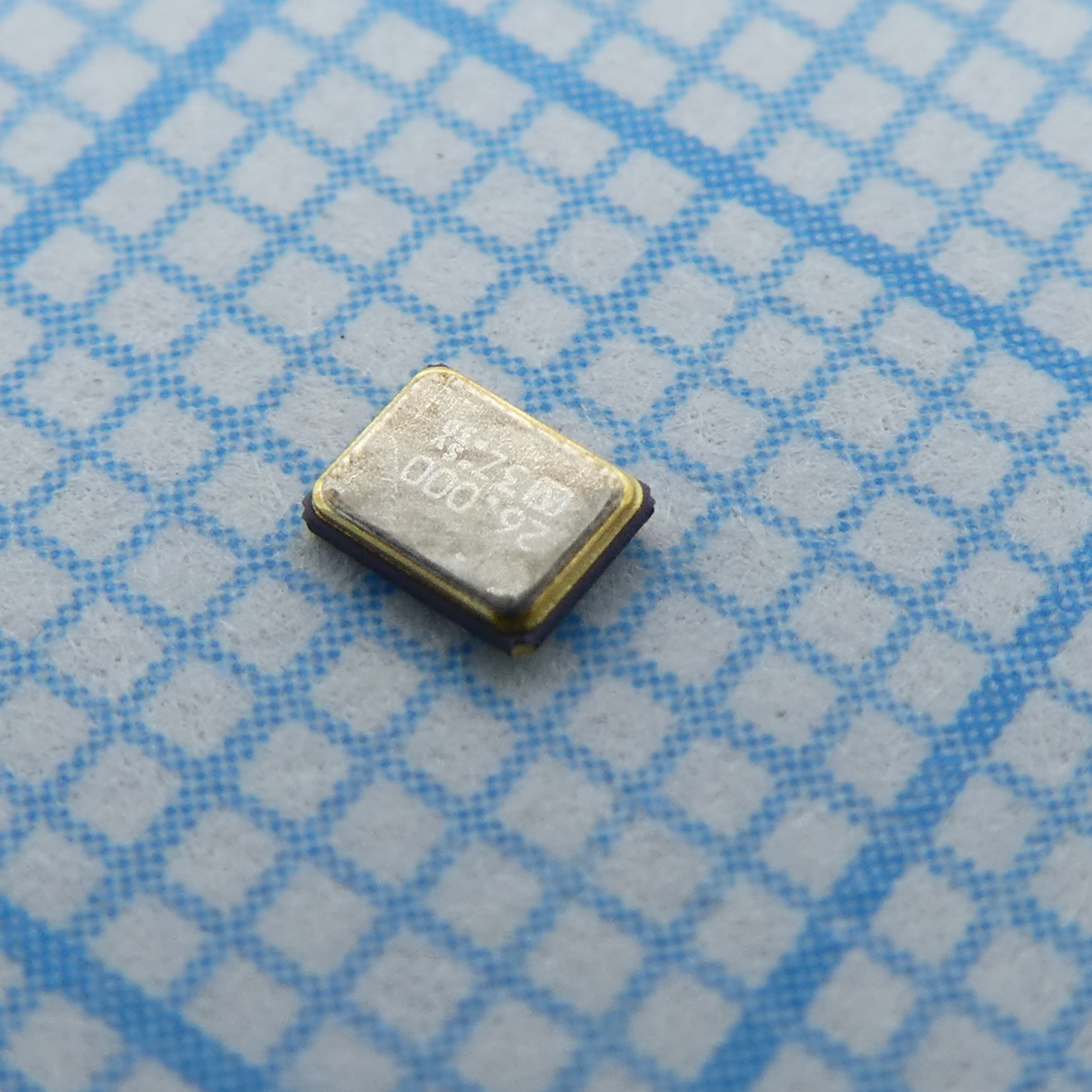 Резонатор кварцевый SMD 2.5х2.0х0.5мм, -40...+85°C, 20/20ppm, 16пФ, 26МГц