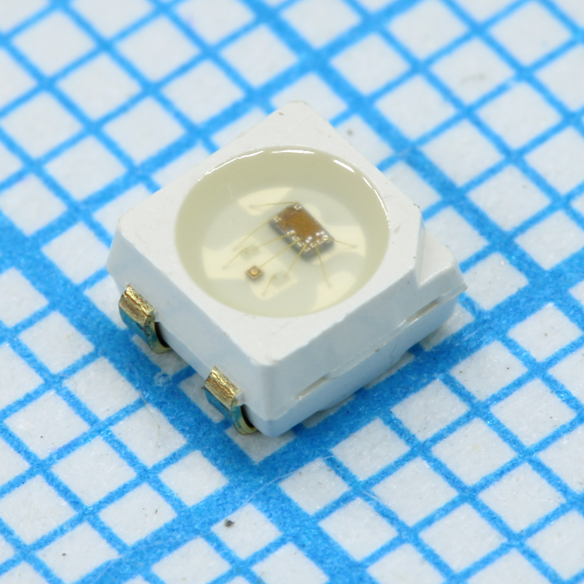 Светодиод SMD 3535 RGB с пиксельной адресацией