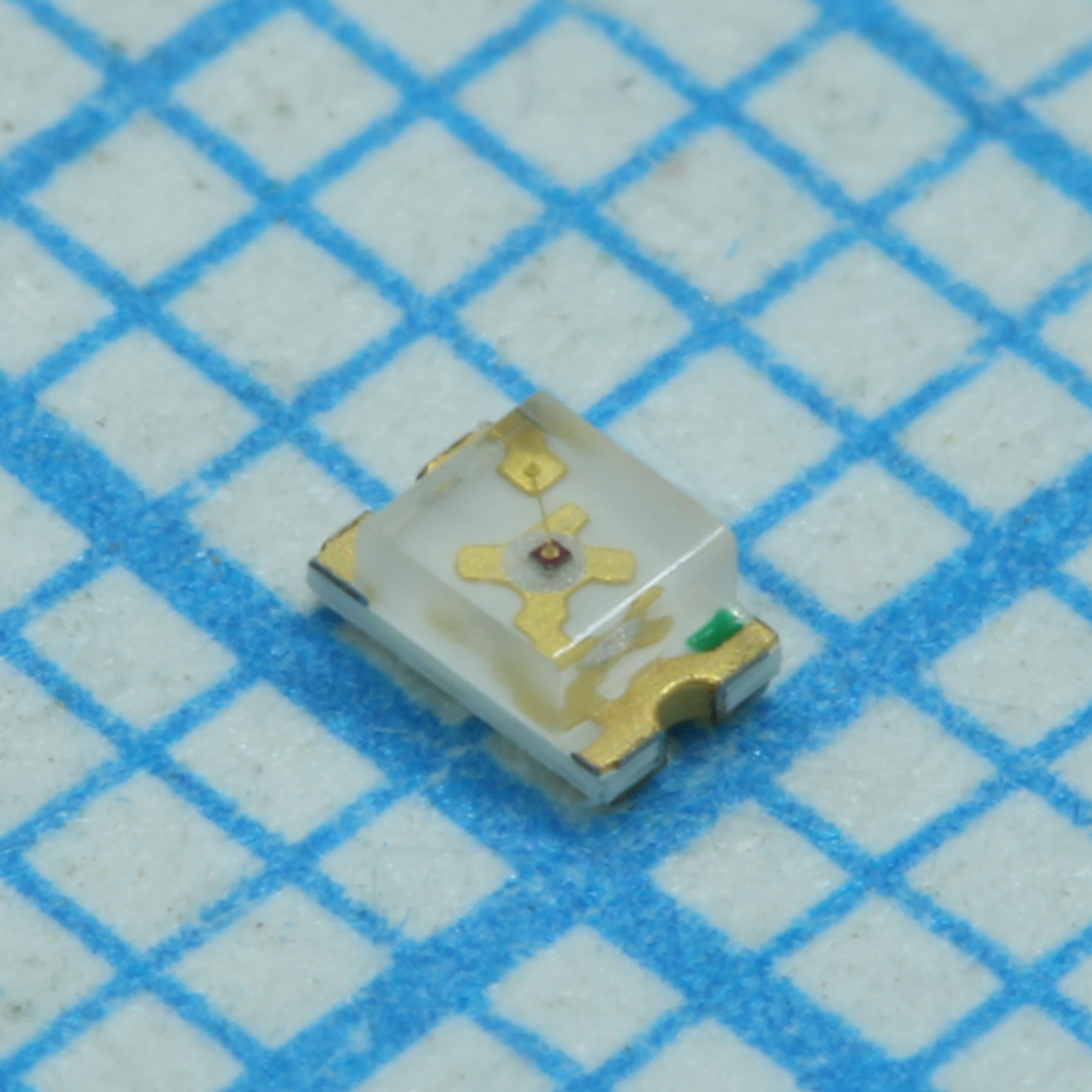 Светодиод smd 2х1,25мм/белый/450мкд/2,8-3,8v 130°