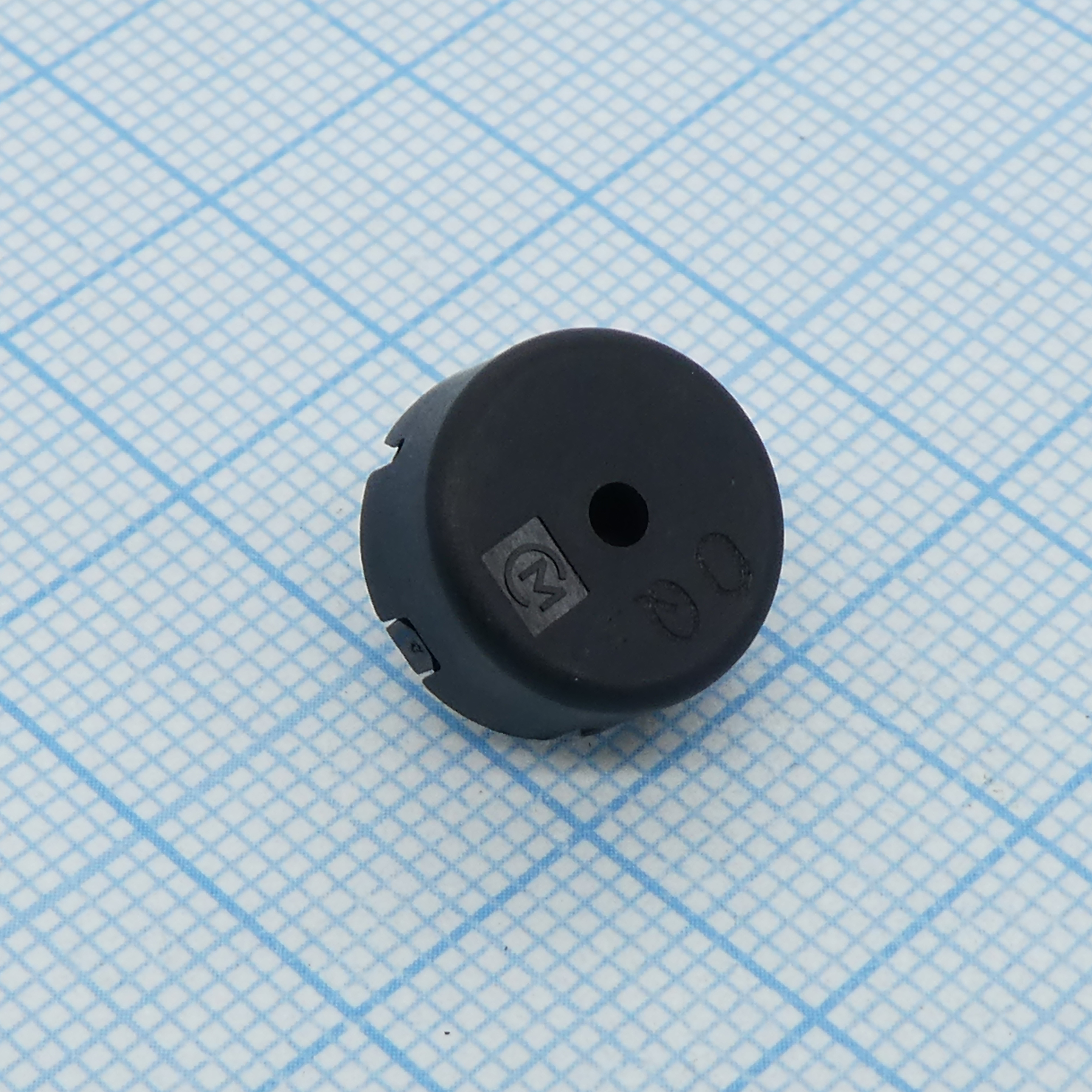 Пьезоизлучатель звуковой 78dB(±1.5Vo-p,4kHz,square wave,10cm) ±15Vo-p max 5.5nF±30%(1kHz)