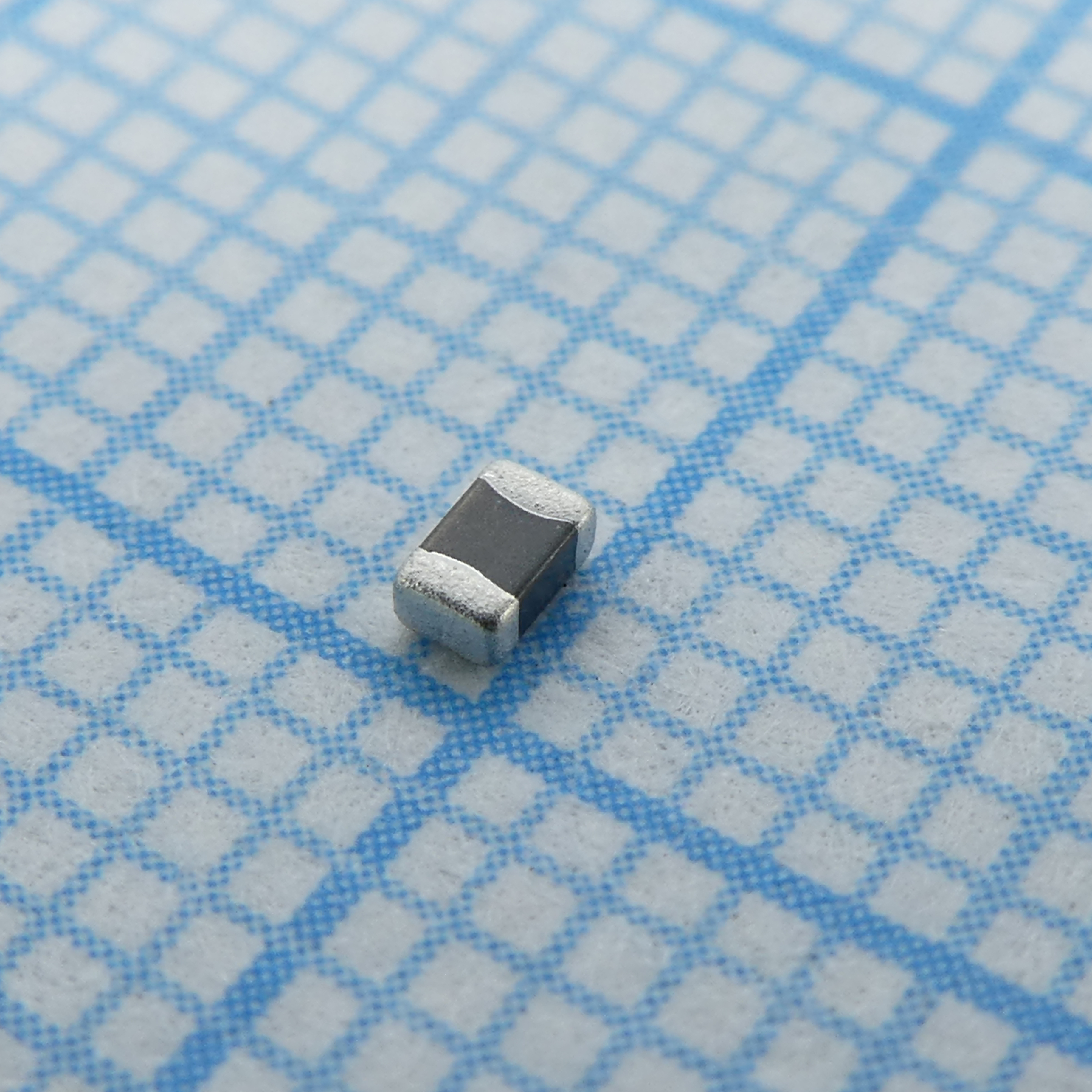 Катушка индуктивности SMD многослойная экранированная 6.8мкГн ±20% 2МГц феррит 550мА 325мОм по постоянному току 0805 лента на катушке