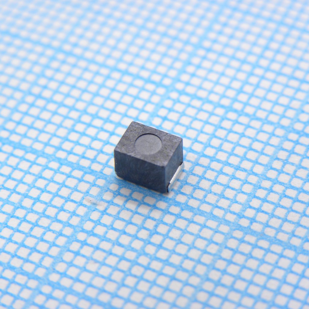 Катушка индуктивности SMD / для сигнальных линий / на ферритовом сердечнике / 1812-T 4.7мкГн 800мА ±10% 0.22 Ом