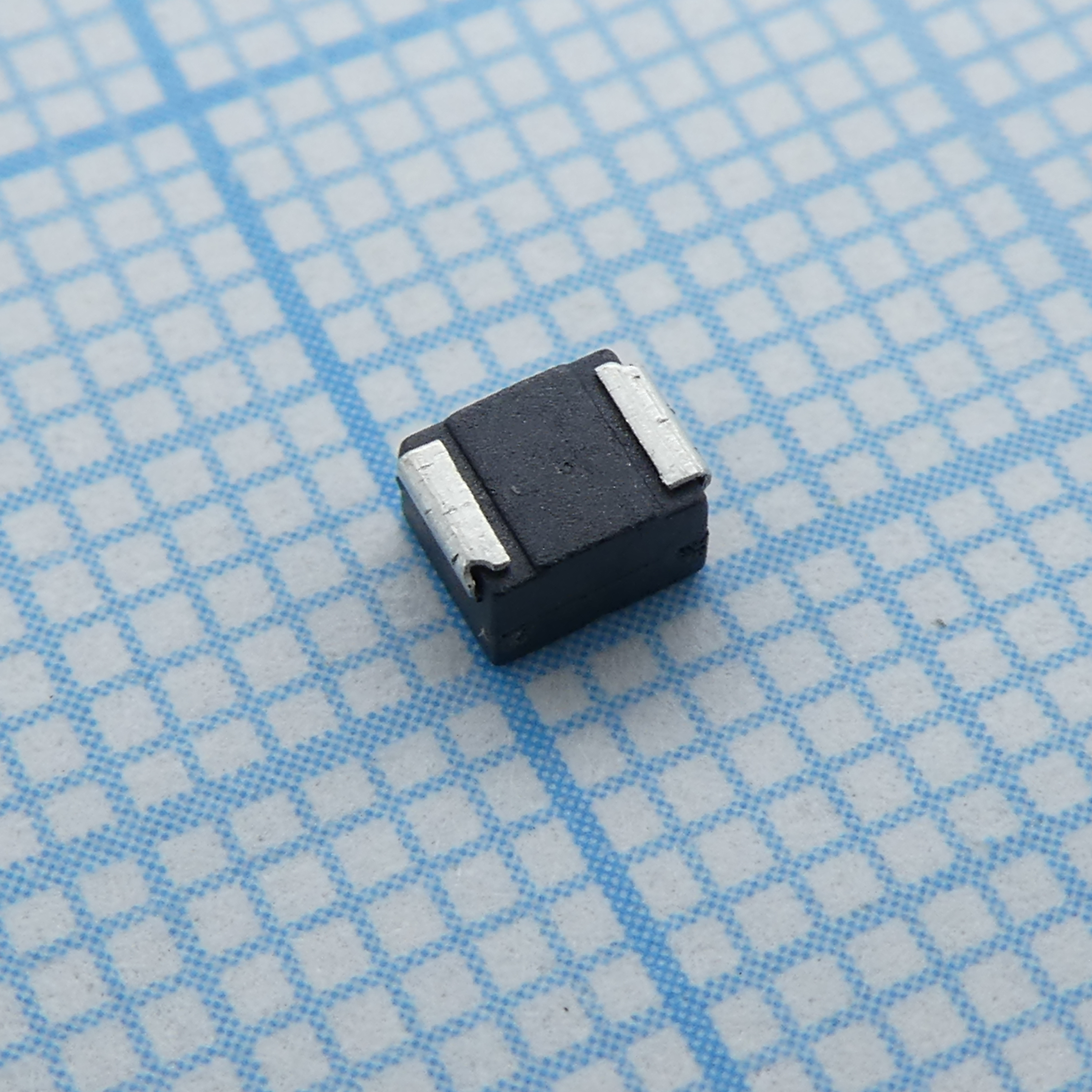 Индуктитвность SMD 1210 10мкГн ±10%