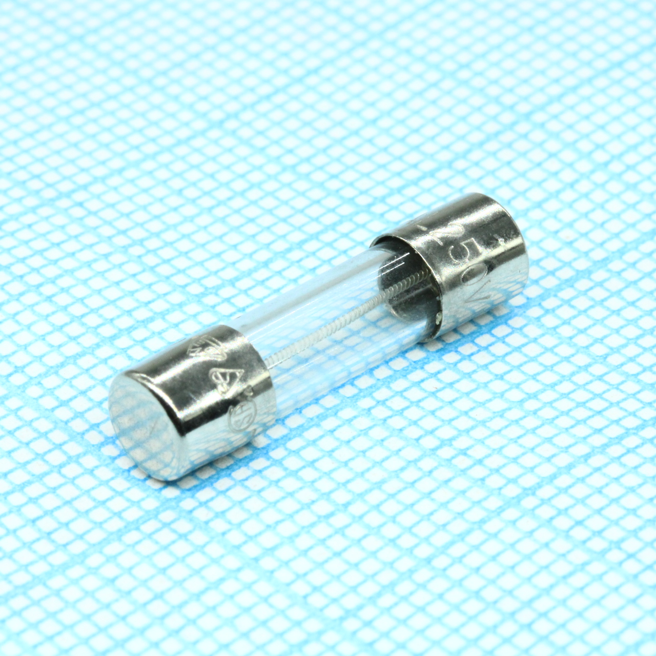 Миниатюрный медленнодействующий предохранитель 0,4 A 250 V 5x20 mm, в стеклянном корпусе