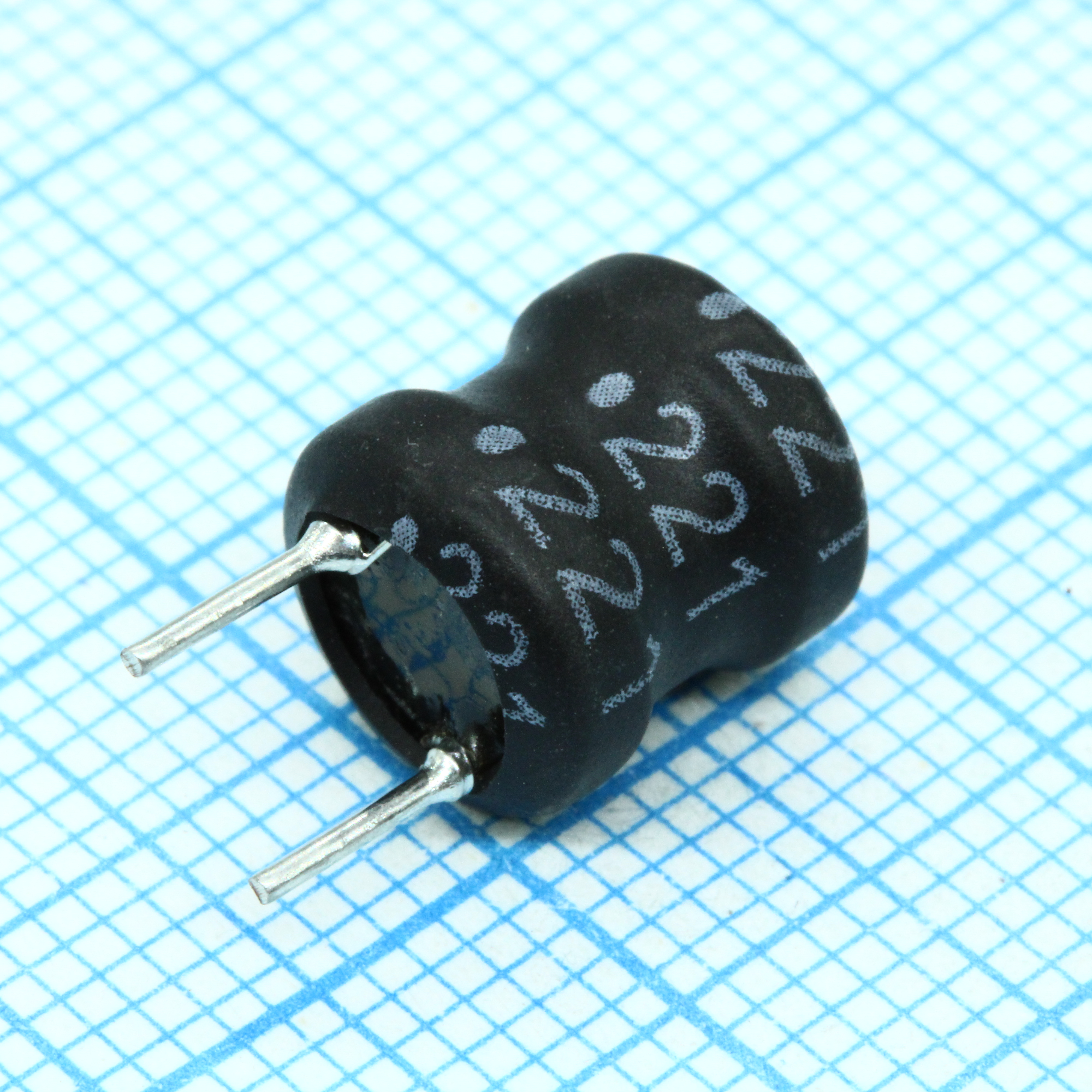 Индуктивность проволочная, радиальная, на ферритовом сердечнике 220uH 10% 1KHz 30Q-Factor Ferrite 0.8A 0.72Ohm DCR RDL Bag