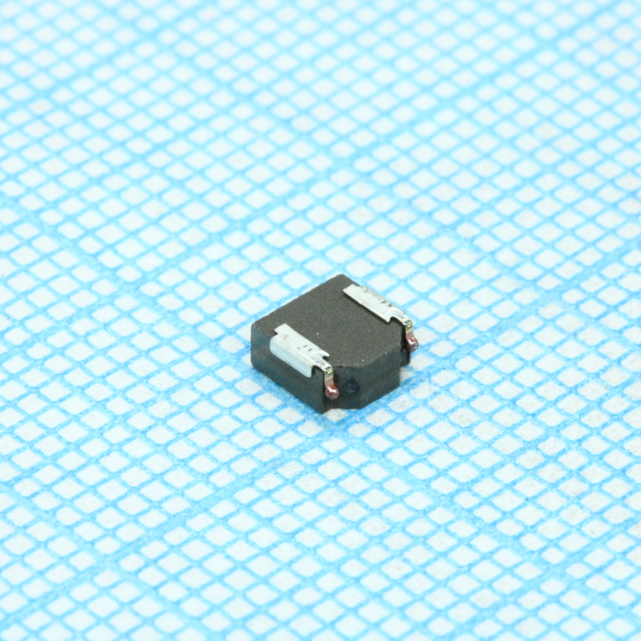 Катушка индуктивности SMD силовая проволочная экранированная 3.3мкГн ±20% 100кГц Metal 3.5A 0.0743Ом лента на катушке