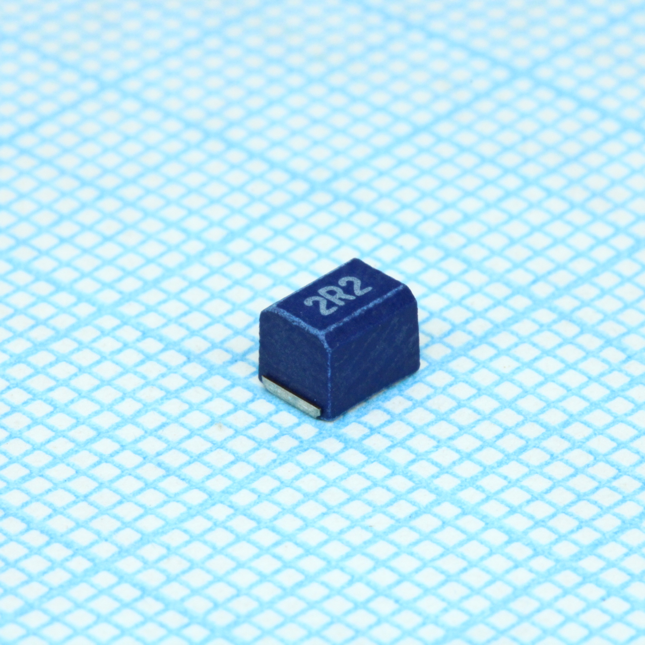 Катушка индуктивности SMD силовая проволочная неэкранированная 2.2мкГн ±10% 7.96МГц 10Q-добротность феррит 0.85A 0.18Ом 1812 лента на катушке