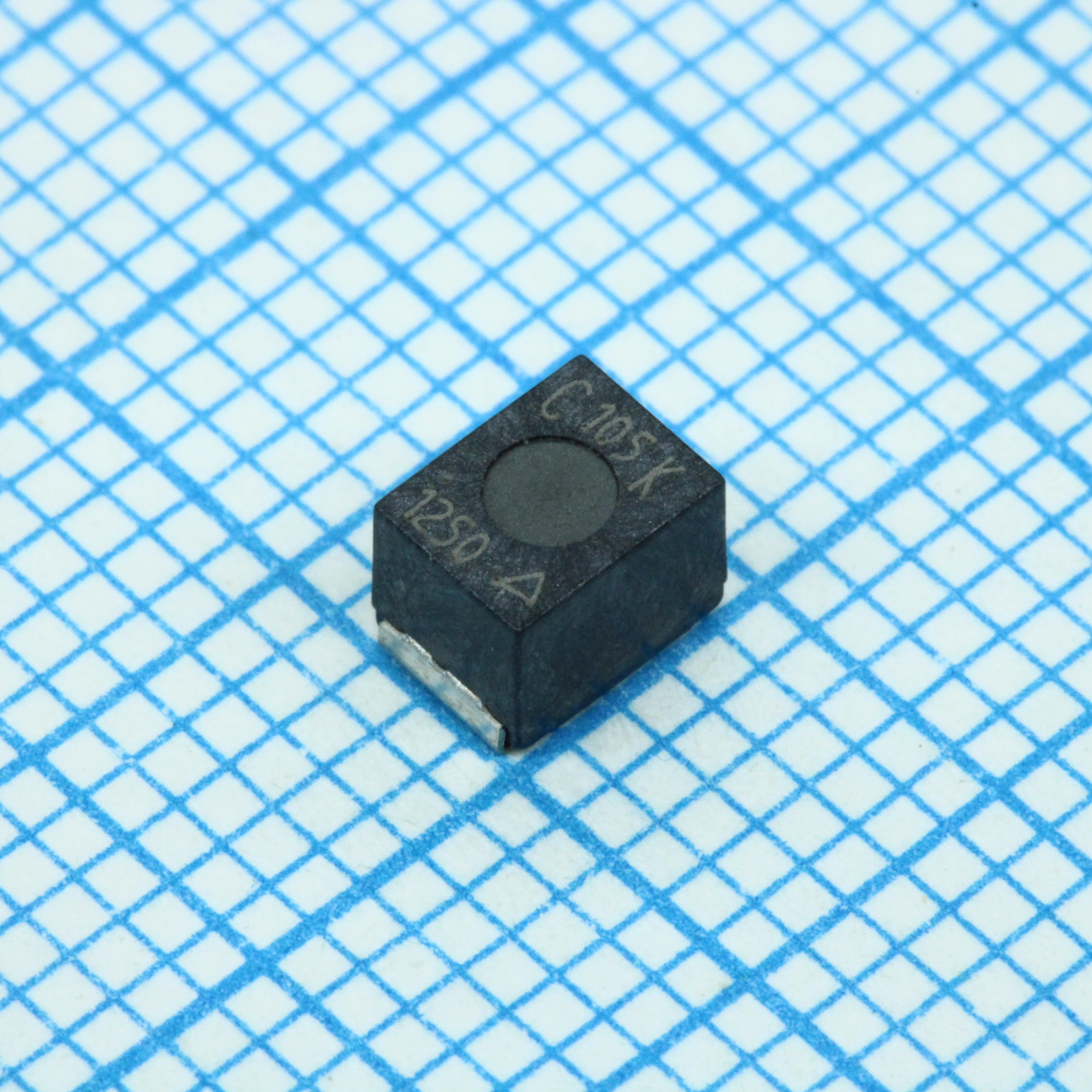 Катушка индуктивности SMD общего назначения проволочная формованная 1000мкГн ±10% 100кГц 30Q-добротность феррит 0.055A 32Ом