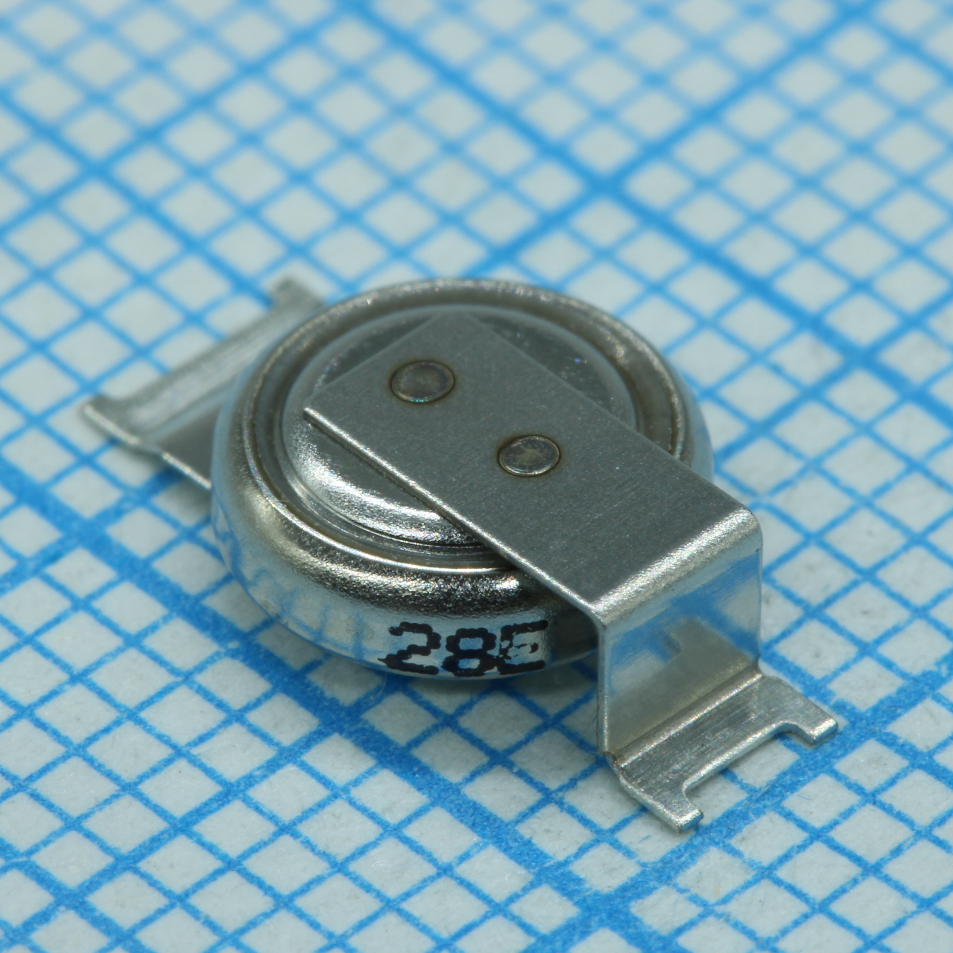 Ионистор 0.22Ф, 3.3В, 6.8x2.1, SMD