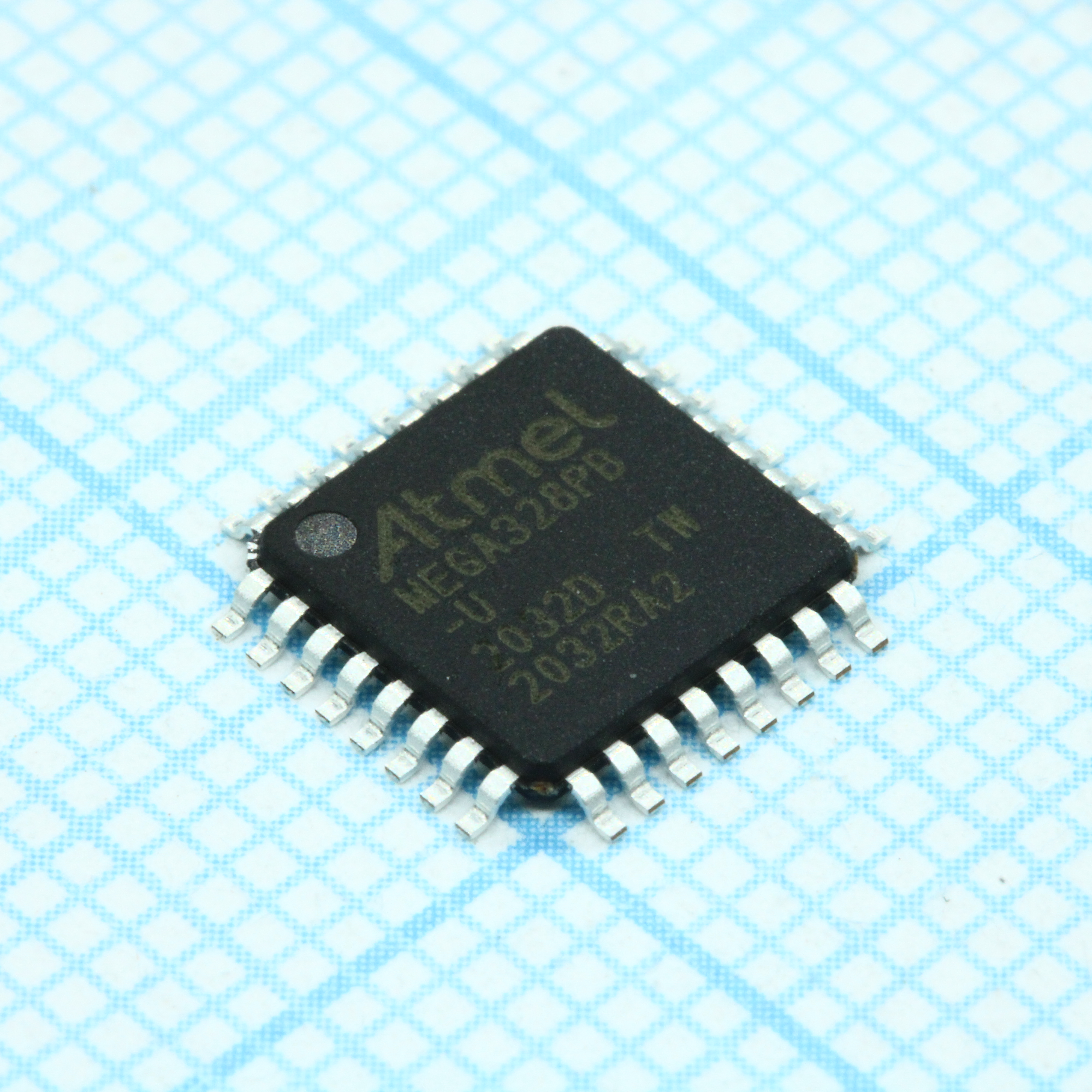 Микроконтроллер AVR, EEPROM 1кБ, SRAM 2кБ, Flash 32кБ