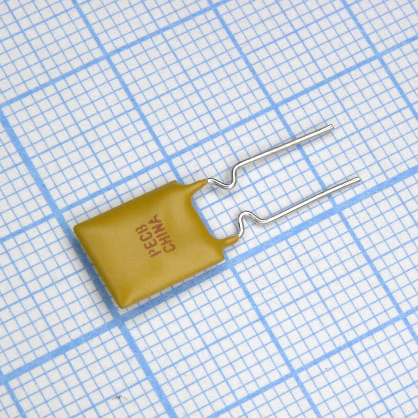 Самовосстанавливающийся предохранитель PTC 1.6A(hold) 3.2A(trip) 30V 100A 0.9W 8s 0.03Ohm Radial 8.9 X 3 X 15.2mm Bag