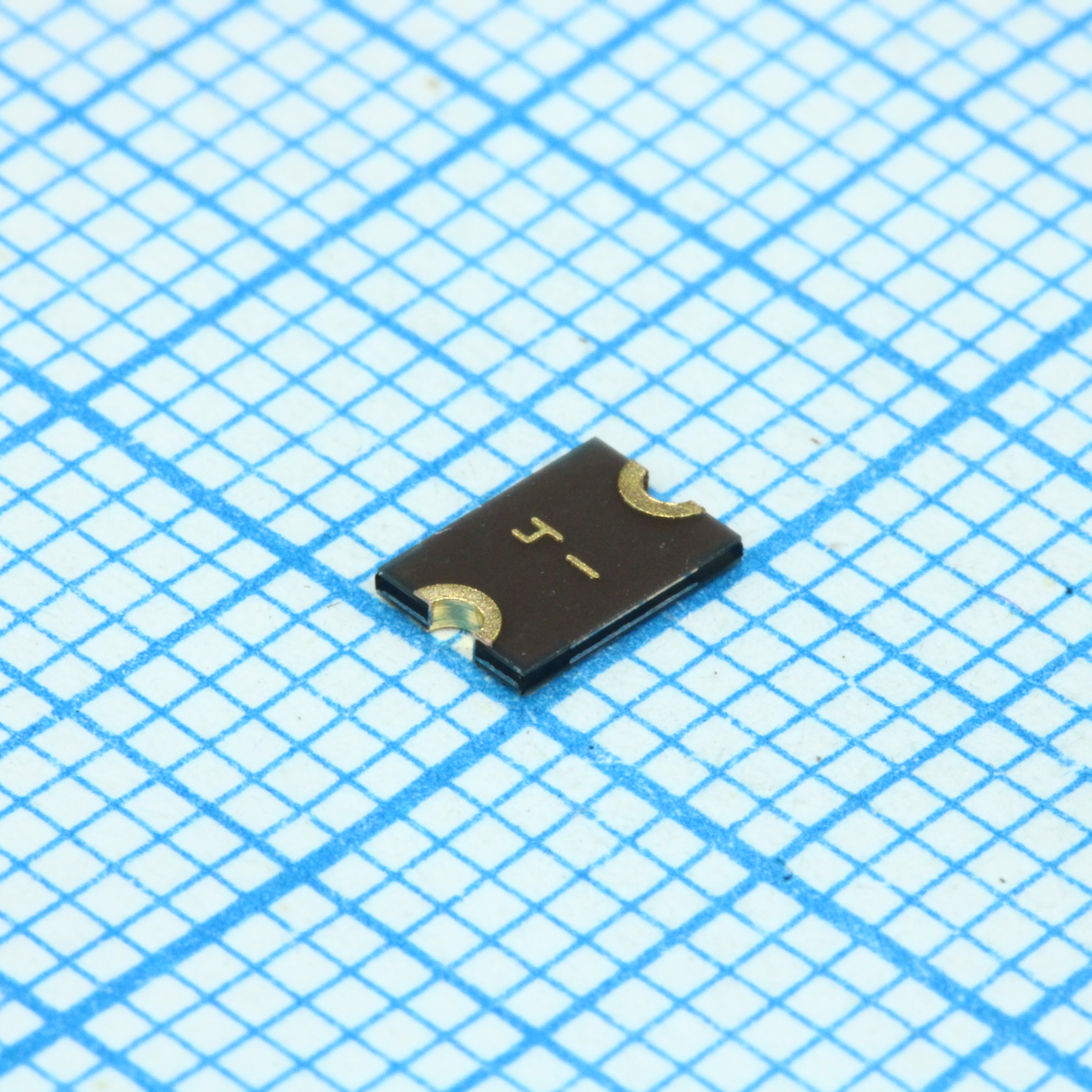 Самовосстанавливающийся предохранитель PTC 0.5A(hold) 1A(trip) 30V 40A 0.8W 0.15s 0.15Ohm SMD Solder Pad 1812 T/R