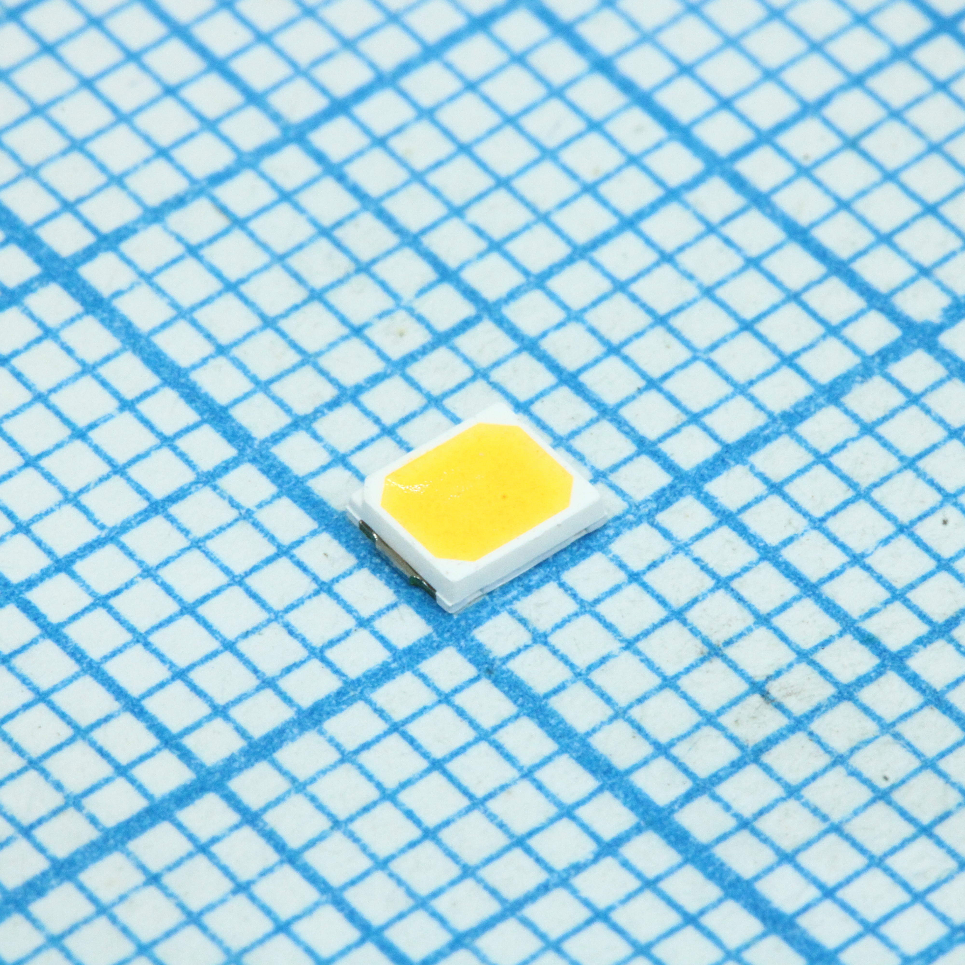 Светодиод smd 2.8x3.5x0.7мм/ белый/ 3000K/ 3,1В/ 31Лм @ 60мА или 68Лм @ 150мА/ Ifmax=150мА/0.2-0.5Вт/ CRI=80/ Rthj-s=26°C/W/ 120°