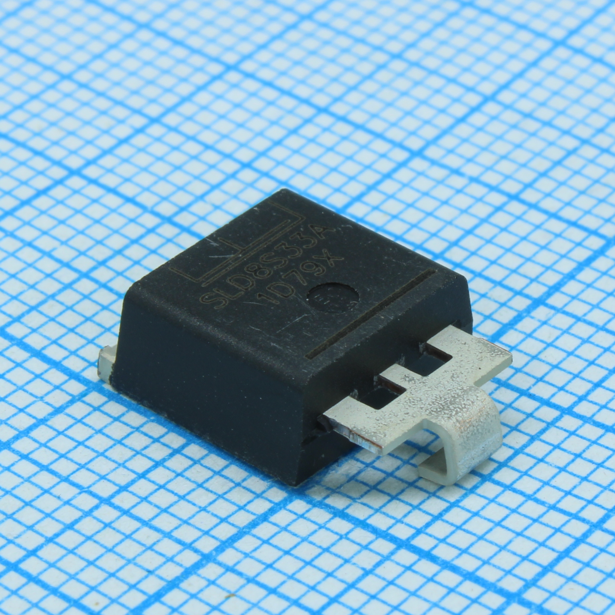 TVS диод для защиты от ESD, 33В 7кВ
