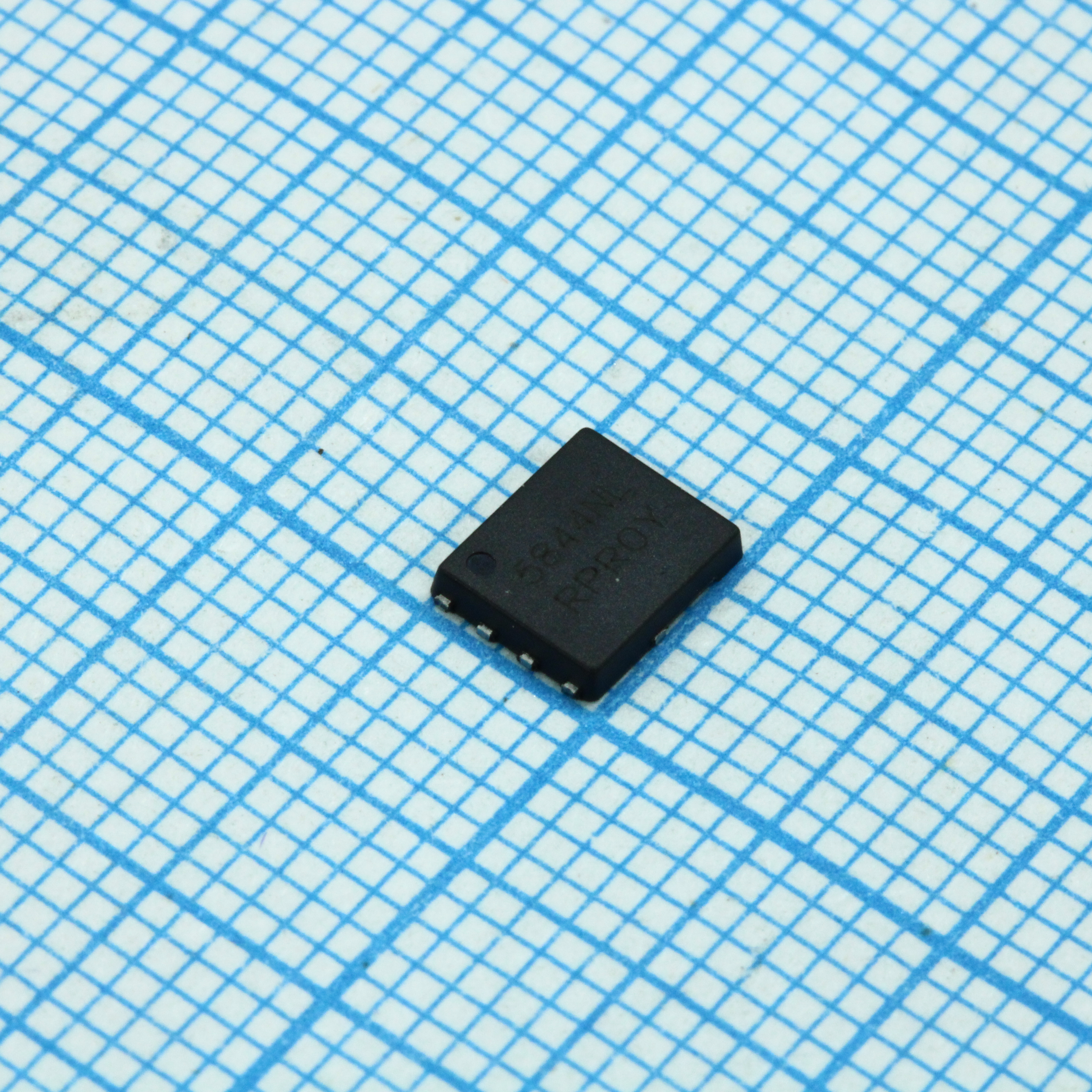Транзистор полевой MOSFET N-канальный 60В 11.2A 5-Pin(4+Tab) SO-FL лента на катушке