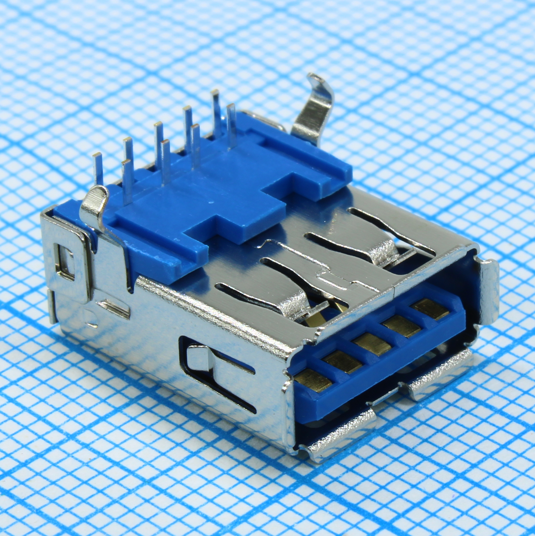 Разъем USB 3.0 A розетка угловая на плату, синий изолятор, монтаж в отверстия