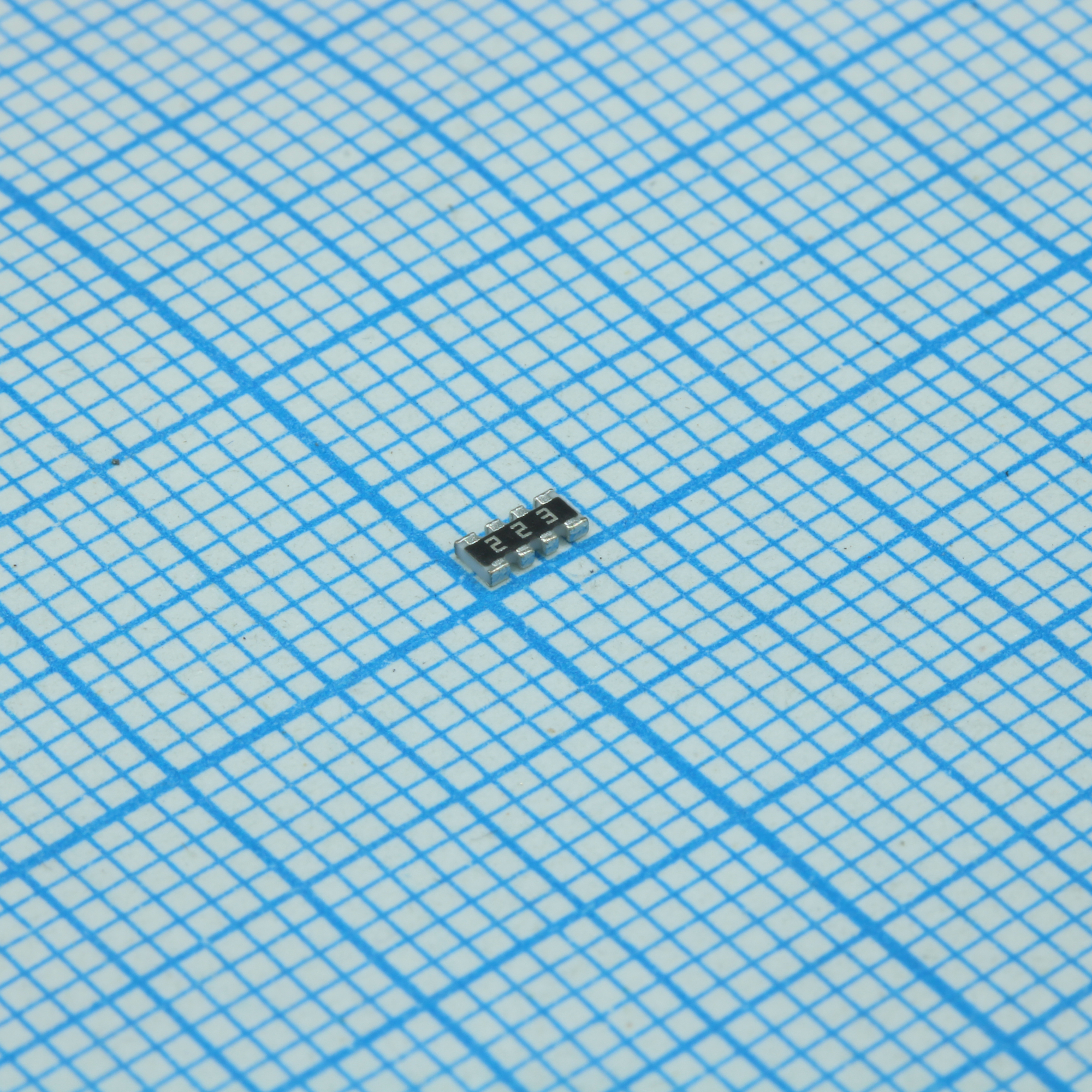 Резисторная сборка SMD 1206 4 резисторов по 22кОм