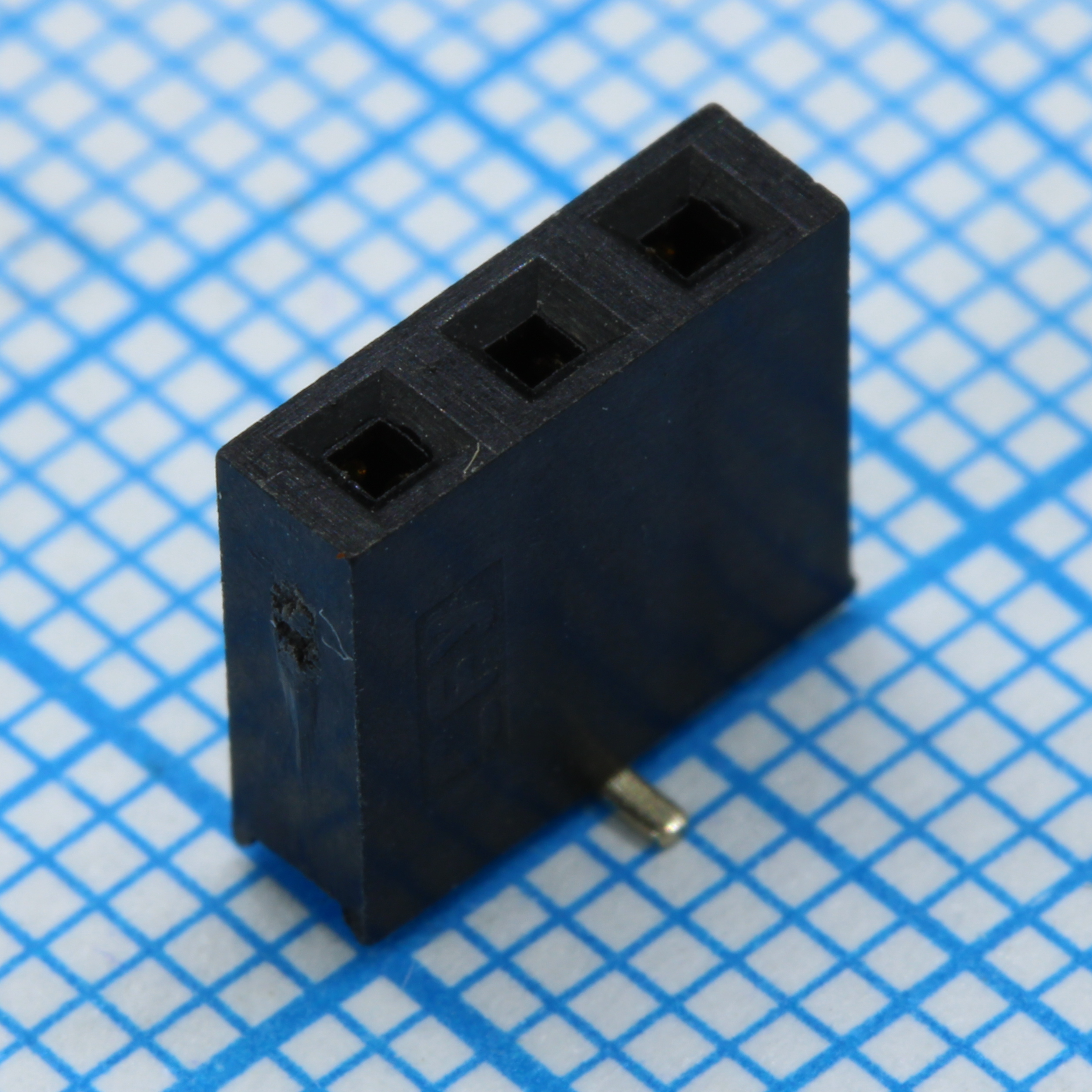 гнездо на плату однорядное 1х3 шаг 2,54 SMD