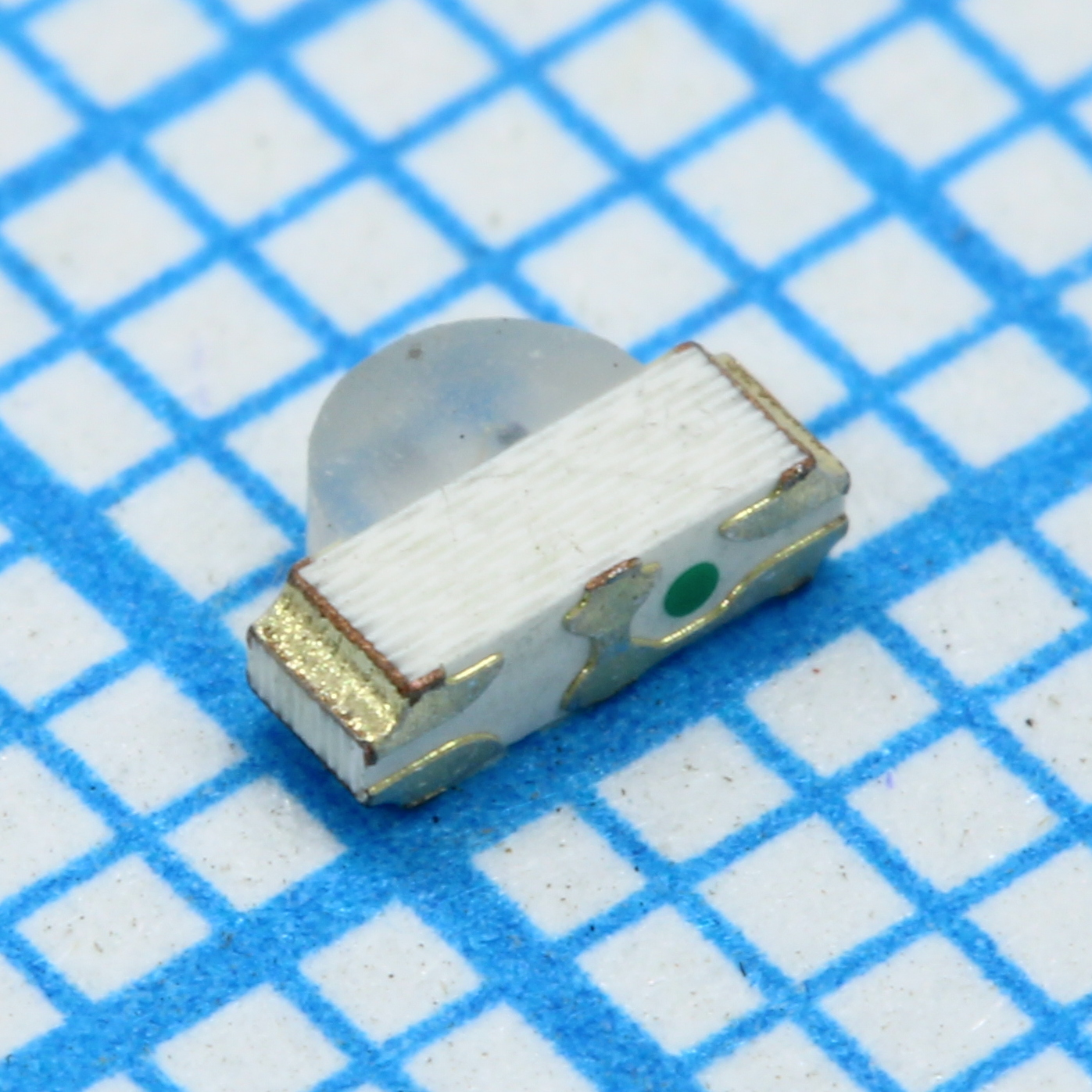 Светодиод SMD 3x1x2мм 140° прозрачный желтый/зеленый 120/70 мКд 2.5В угловой