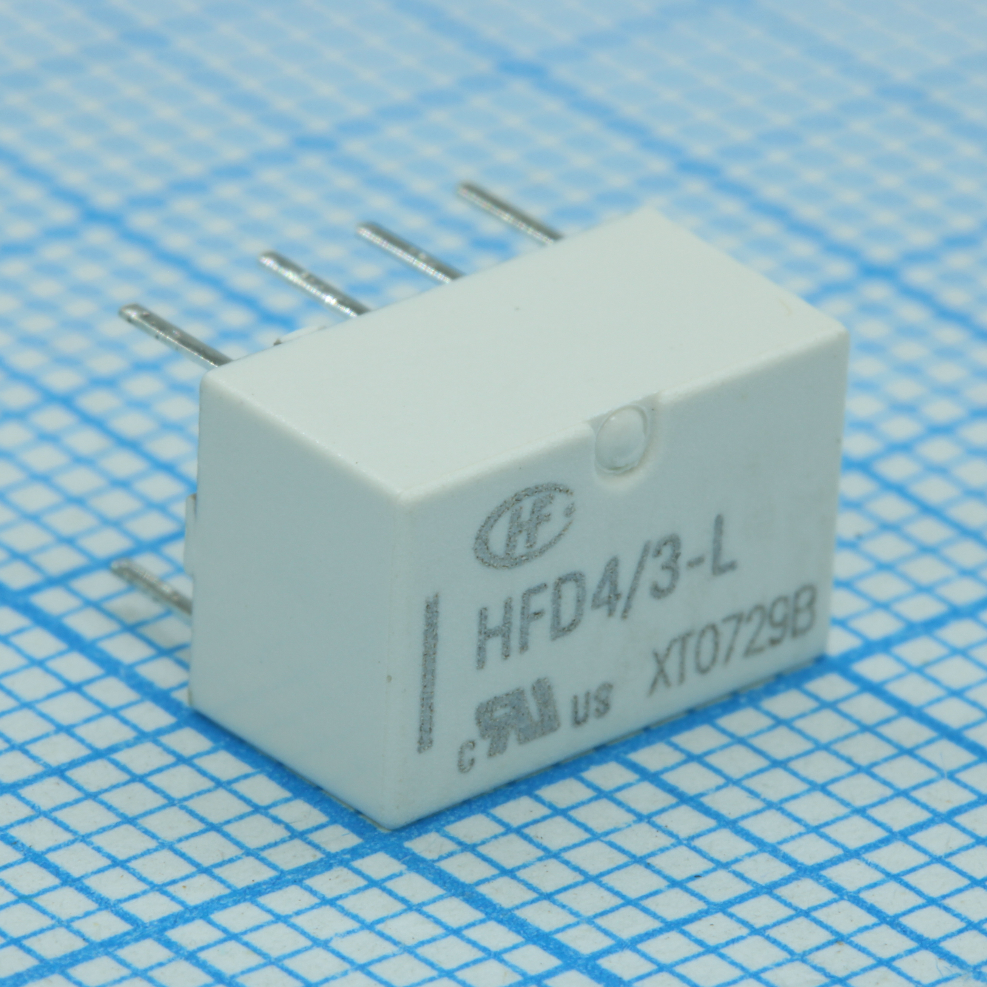 Реле сигнальное серия HFD4 2А две группы на переключение с защелкой катушка 3В 90Ом