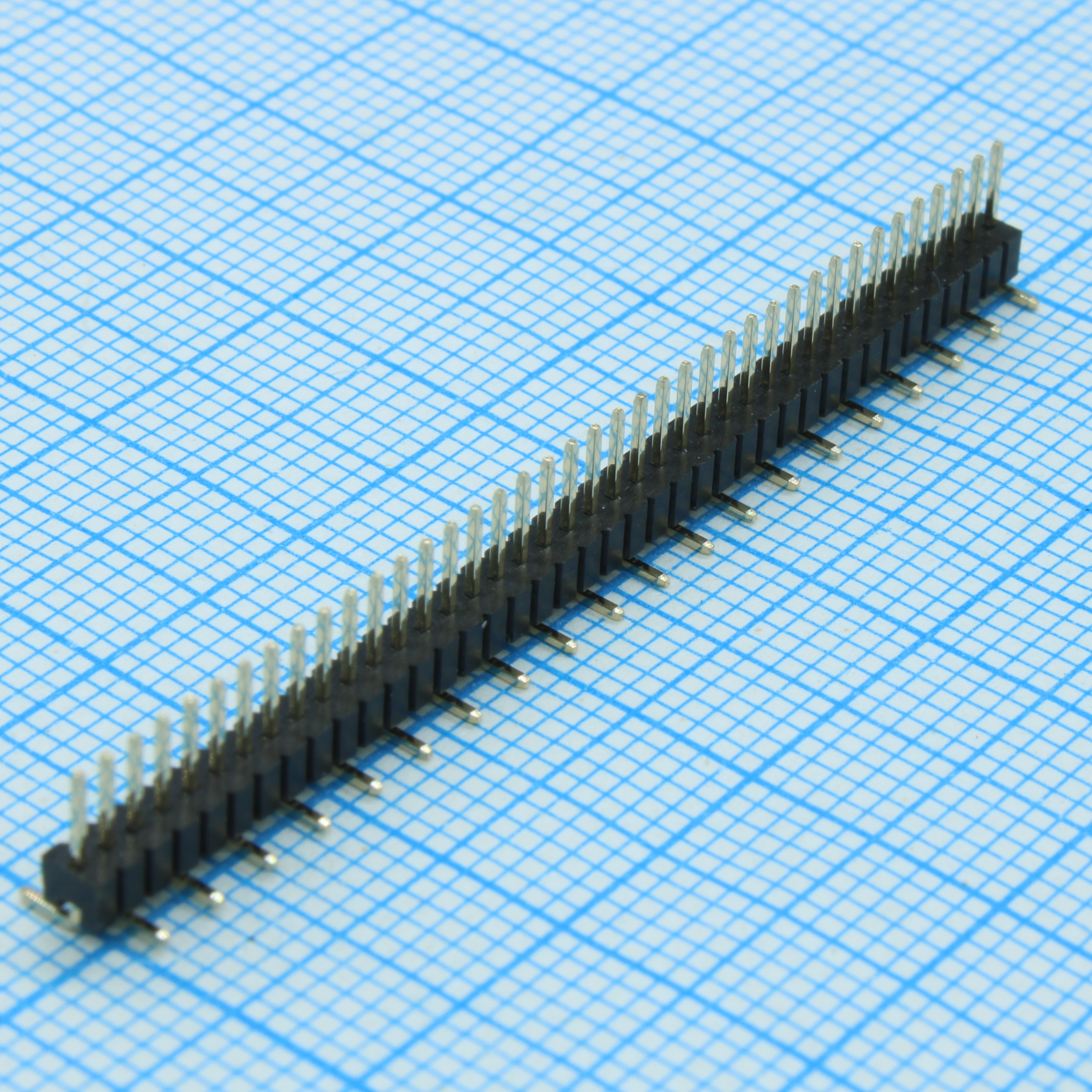 Однорядный штыревой соединитель на плату 40 pin SMD монтаж