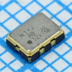 Кварцевый генератор TCXO SMD 3.2*2.5*0.9мм, 32.768кГц, Uпит=3В, 7ppm, -40°…+105°C