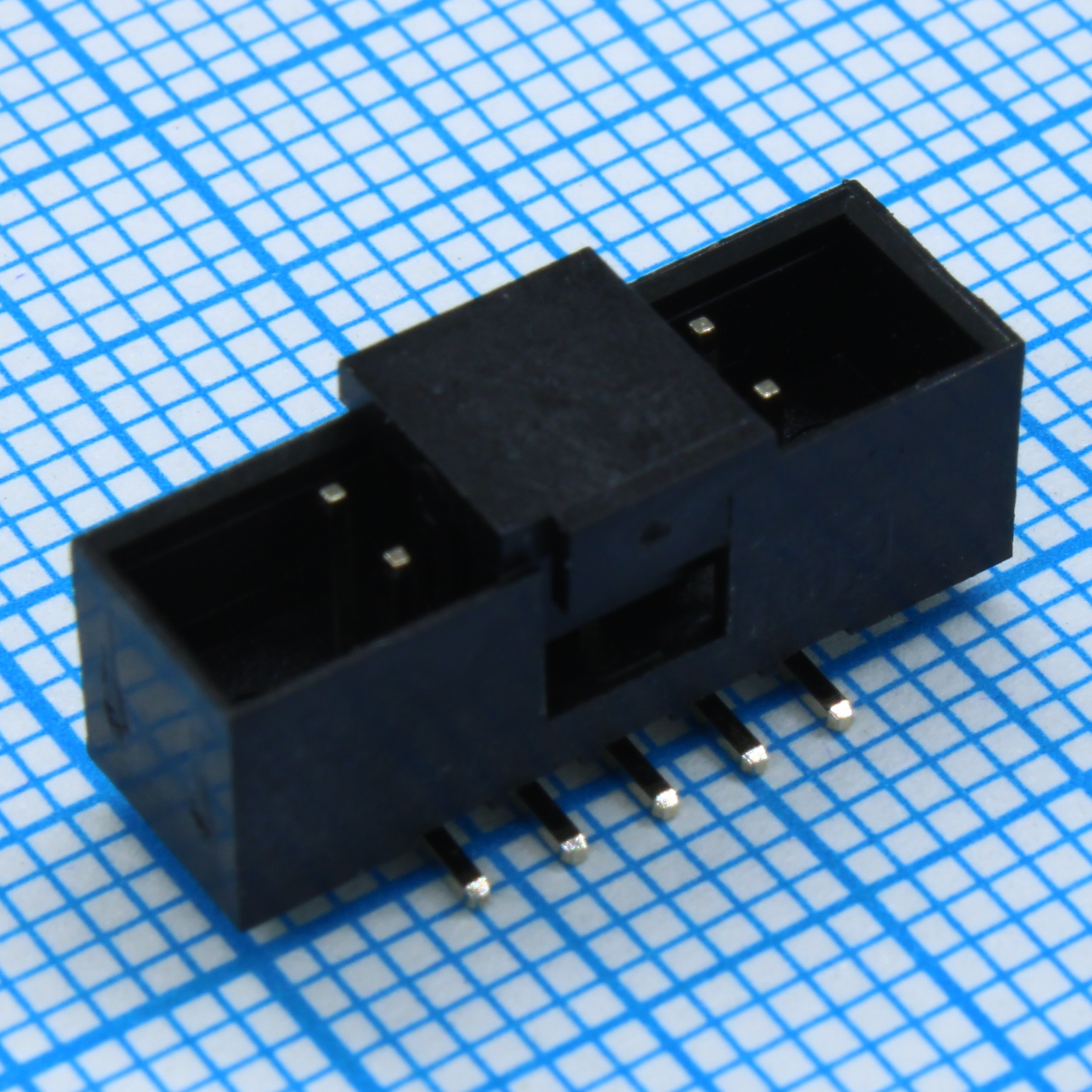 IDC разъем, вилка на плату SMD двухрядная 10pin(2x5)., шаг 2.00мм с крышкой