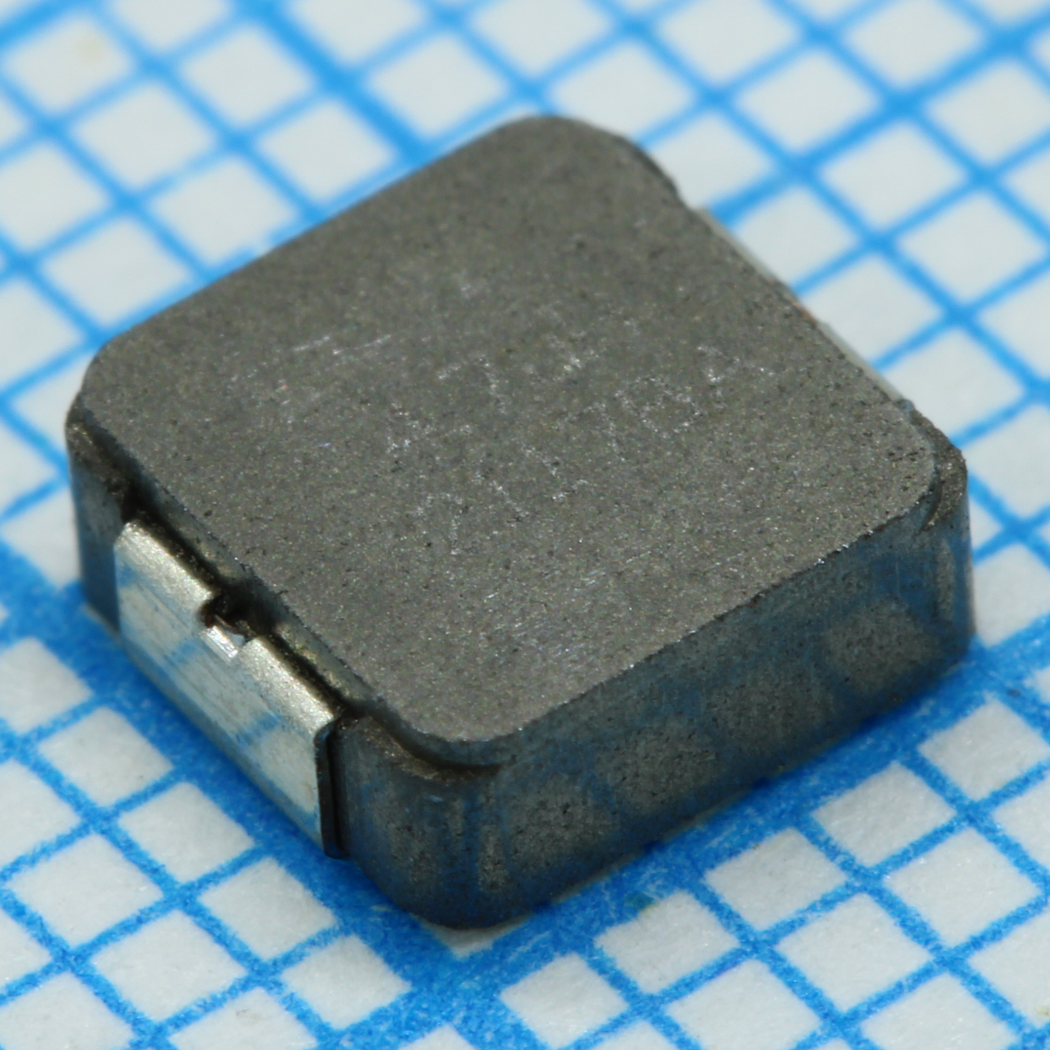 Индуктивность SMD силовая экранированная проволочная 4.7мкГн ±20% 100кГц порошковое железо 3.2A 81.3мОм по постоянному току 2020 лента на катушке