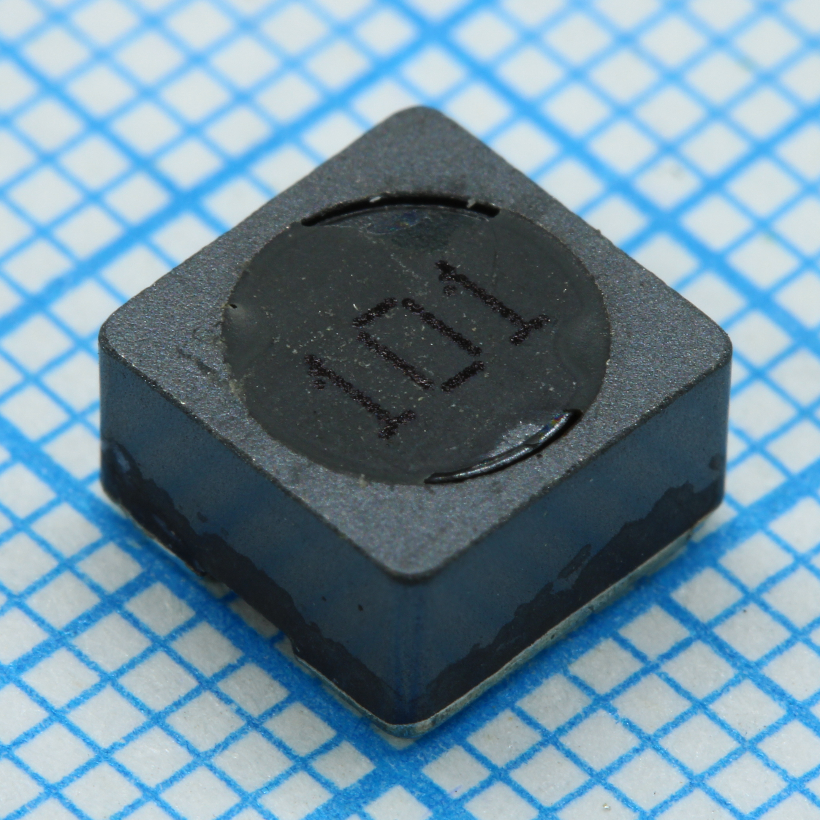 Индуктивность SMD силовая экранированная проволочная 100мкГн 30% 10кГц 6.7Q-Фактор феррит 650мА 358мОм по постоянному току лента на катушке