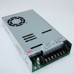 AC-DC с функцией заряда АКБ, 600.02Вт, вход 90…132/180…264В AC, 47…63Гц /240…370В DC, вых1: 27.6В(21.6…29В)/18.74A, вых2: 27.6В/3A (заряд), изоляция 3000В AC, в кожухе 225х124х41мм, -20…+60°С, состояние по TTL