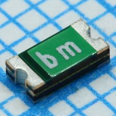 Предохранитель восстанавливаемый (PTC) 0.5A(удержание) 1A(отключение) 24В постоянного тока 100A 0.6Вт 0.1сек 0.15Ом для поверхностного монтажа